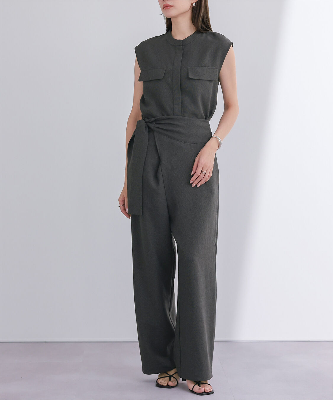 ur's「リネンライクハイウエストラップワイドパンツ」|スラックス|