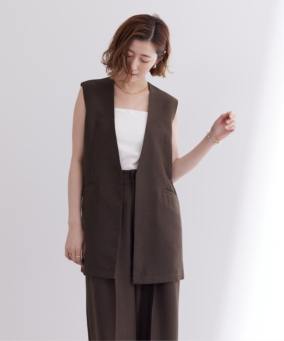 ur's「リネンライクVネックノーカラージレ」|ベスト・ジレ|