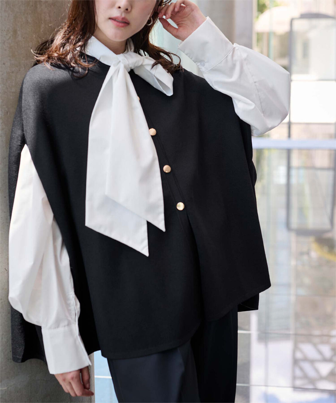 ur's「ゴールド釦ケープニットカーディガン」|カーディガン|