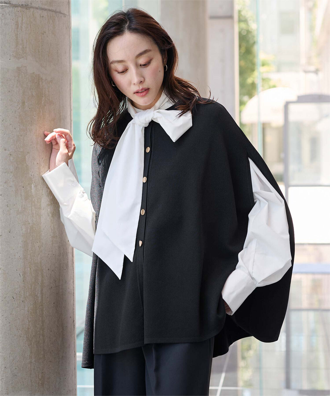 ur's「ゴールド釦ケープニットカーディガン」|カーディガン|