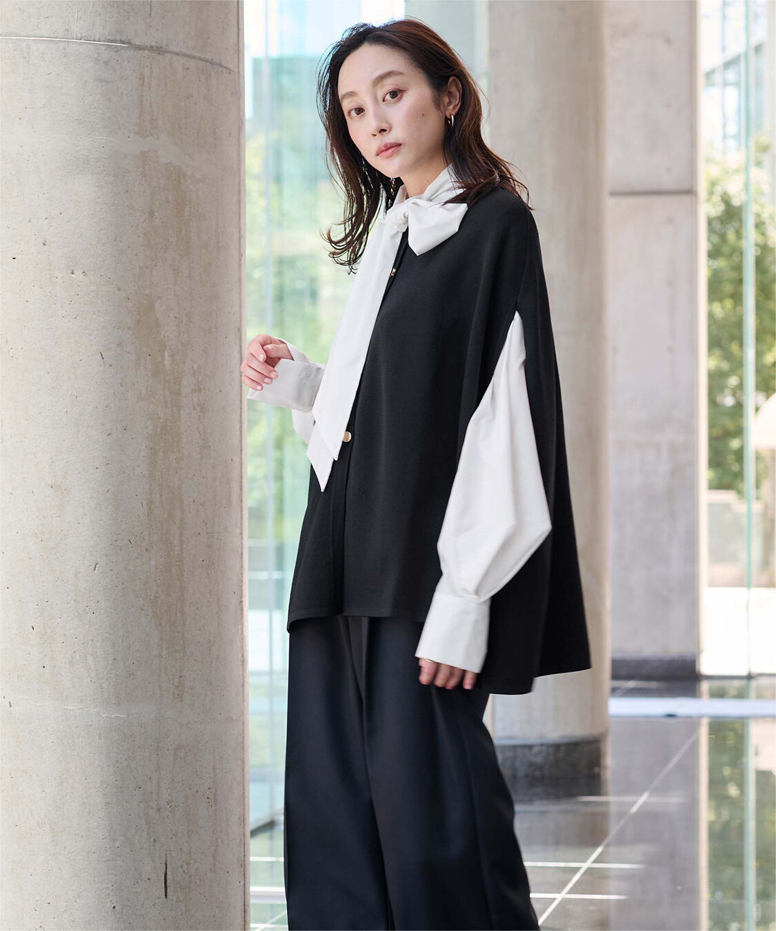 ur's「ゴールド釦ケープニットカーディガン」|カーディガン|