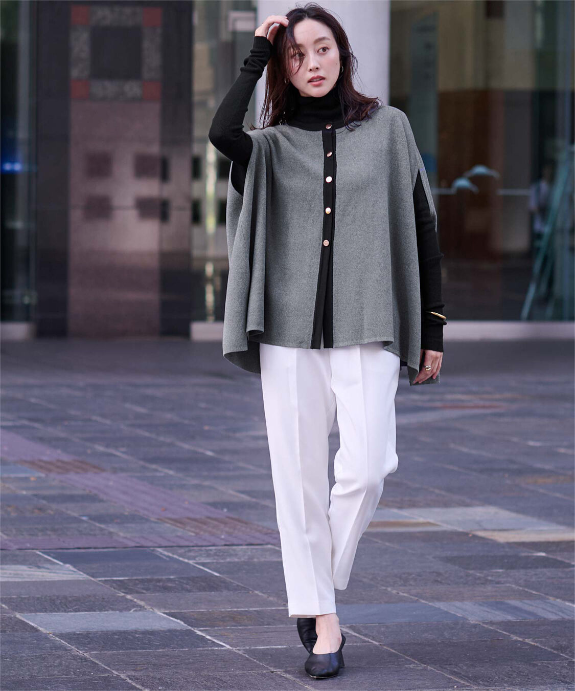 ur's「ゴールド釦ケープニットカーディガン」|カーディガン|