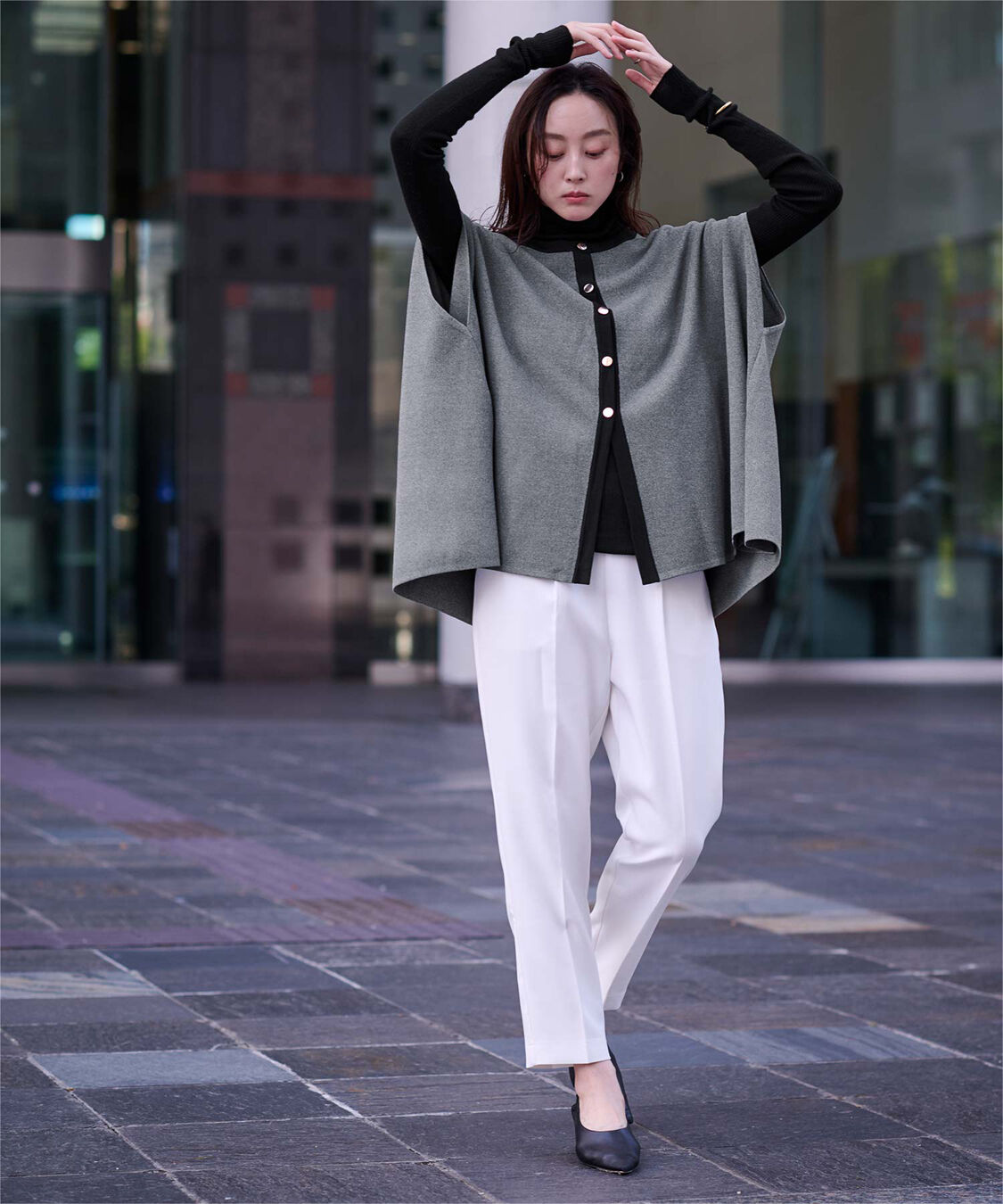 ur's「ゴールド釦ケープニットカーディガン」|カーディガン|