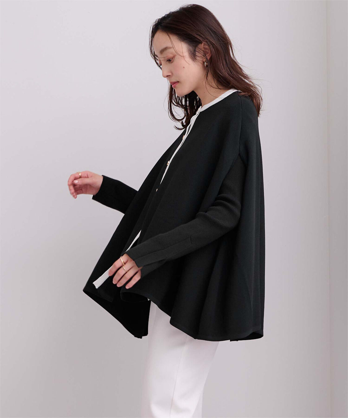 ur's「ゴールド釦ケープニットカーディガン」|カーディガン|