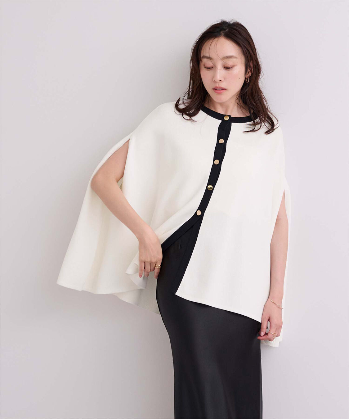 ur's「ゴールド釦ケープニットカーディガン」|カーディガン|