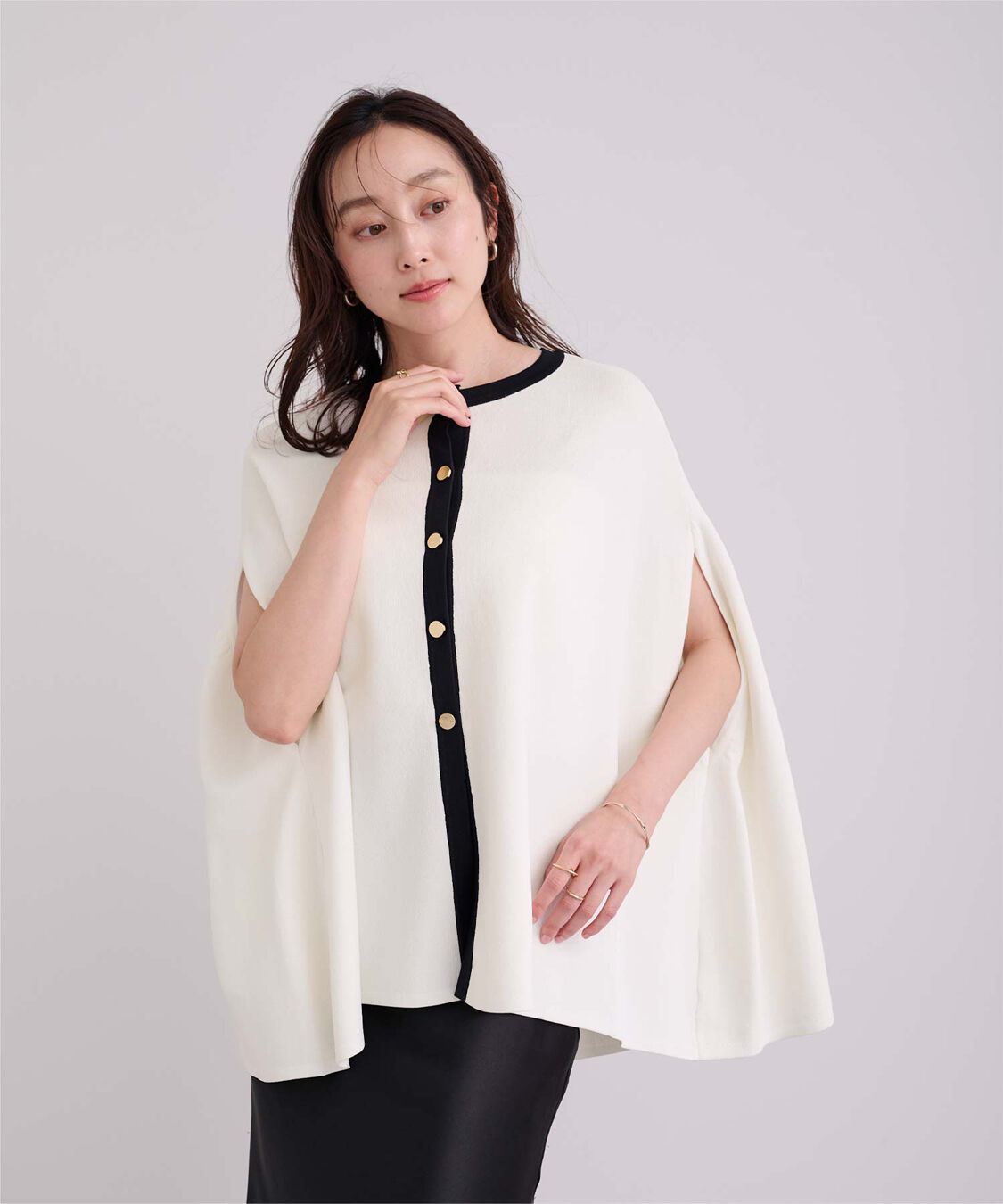 ur's「ゴールド釦ケープニットカーディガン」|カーディガン|