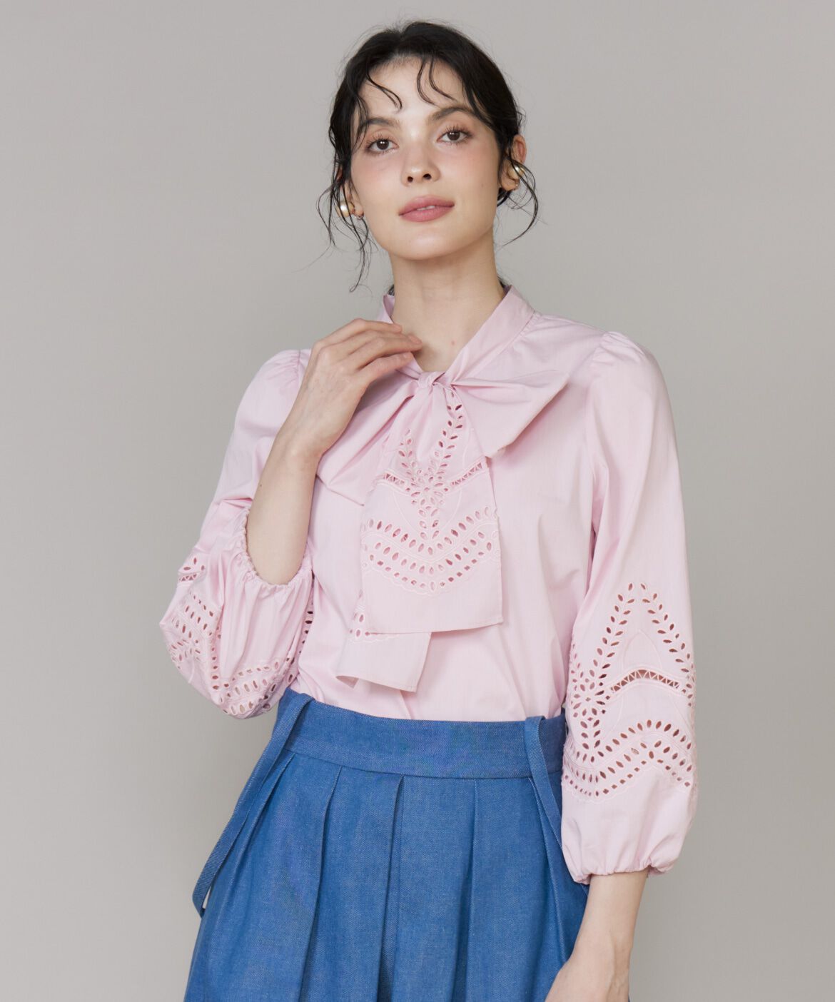 Maglie le cassetto「《大きいサイズ》ボーラーレースブラウス」|シャツ・ブラウス|ピンク1