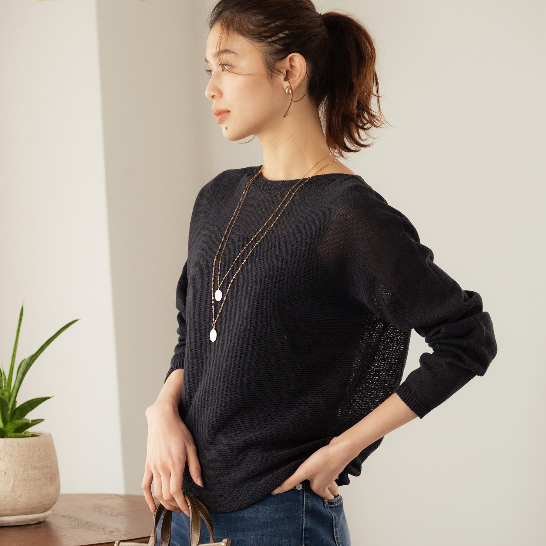 UNTITLED「【古畑星夏さん着用/8色展開/程よい透け感】ドライタッチボートネックニット」|ニット・セーター|