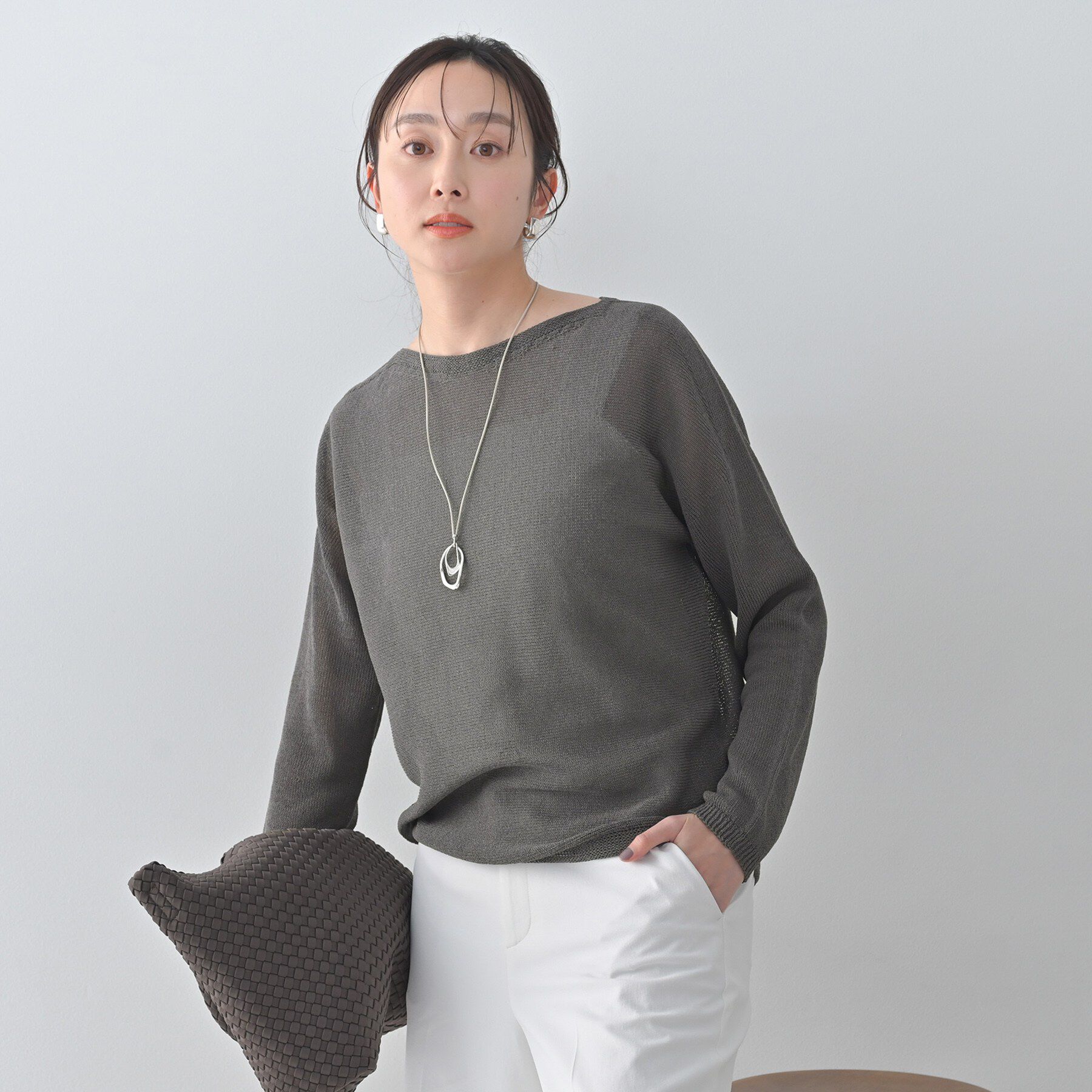 UNTITLED「【古畑星夏さん着用/8色展開/程よい透け感】ドライタッチボートネックニット」|ニット・セーター|