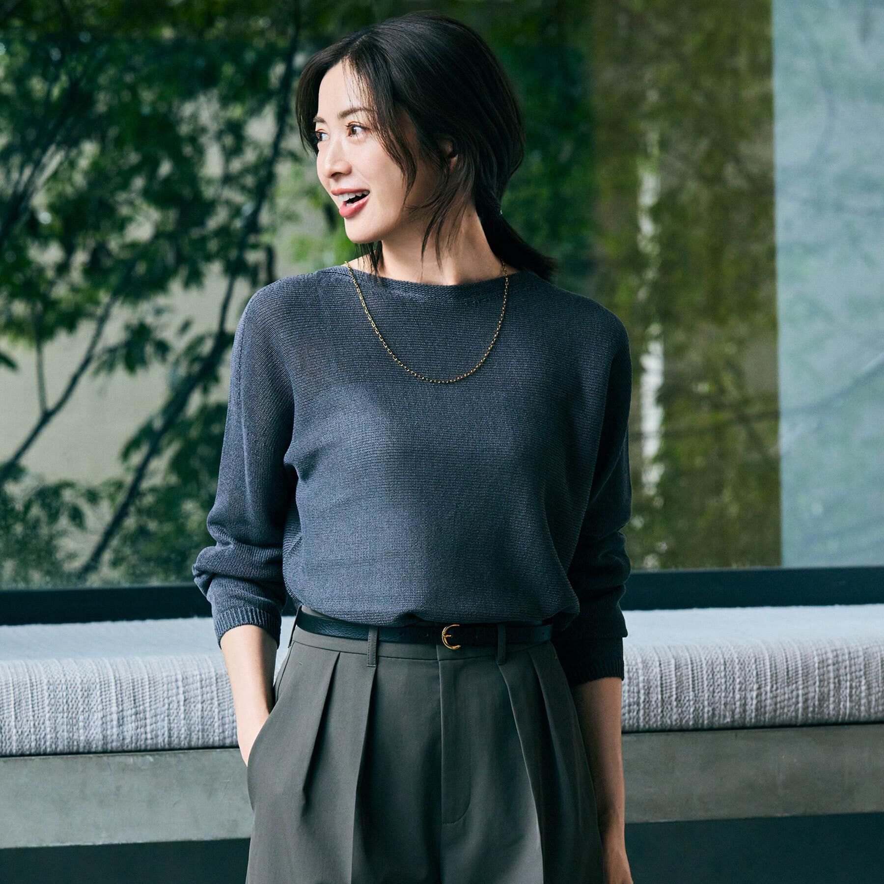 UNTITLED「【古畑星夏さん着用/8色展開/程よい透け感】ドライタッチボートネックニット」|ニット・セーター|チャコールグレー(0