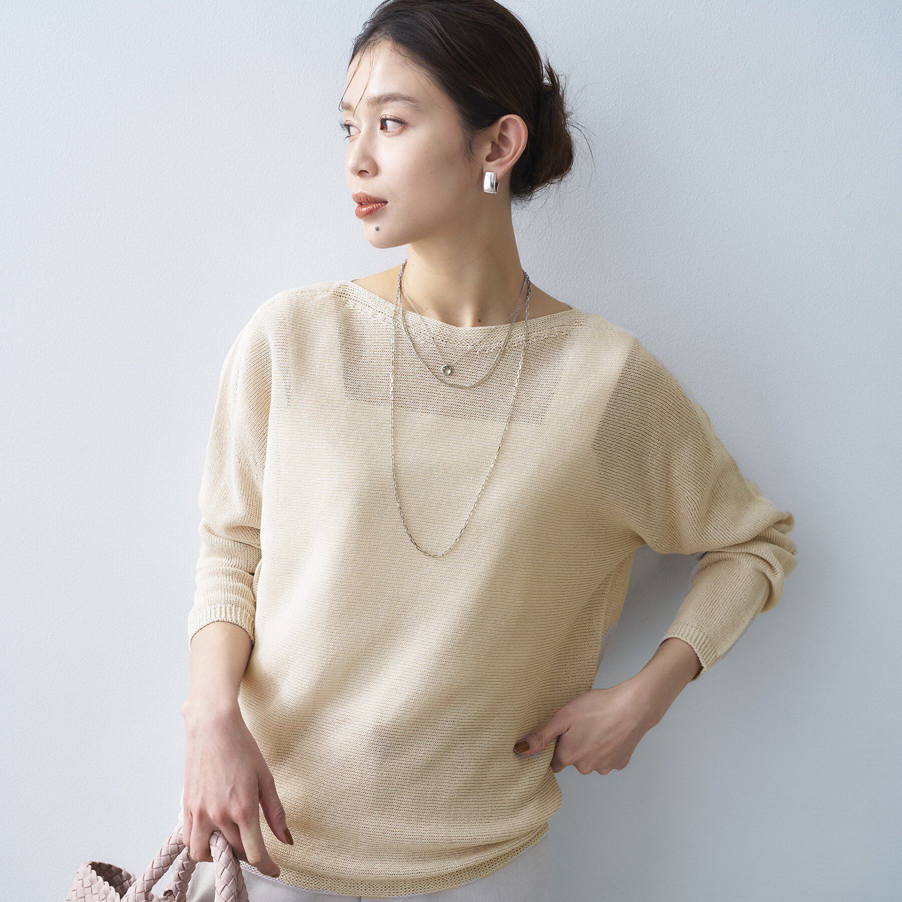 UNTITLED「【古畑星夏さん着用/8色展開/程よい透け感】ドライタッチボートネックニット」|ニット・セーター|ベージュ(052)