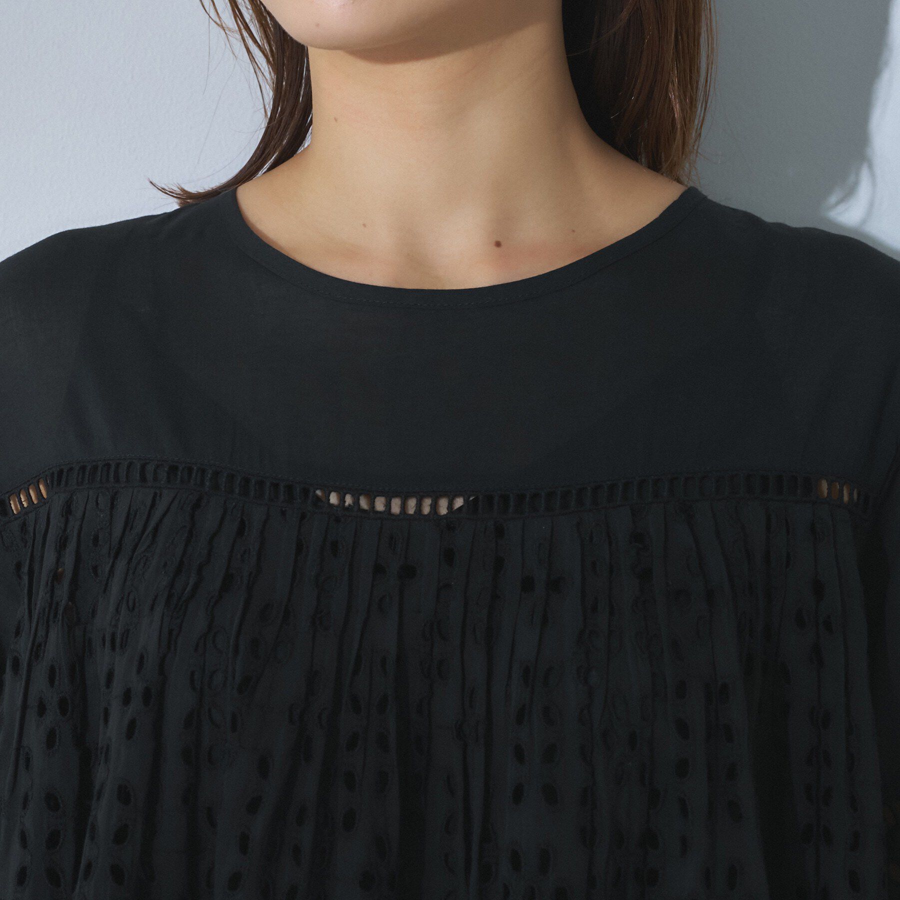 UNTITLED「【Audrey and John Wad】エンブロイダリーチュニックドレス」|シャツ・ブラウス|