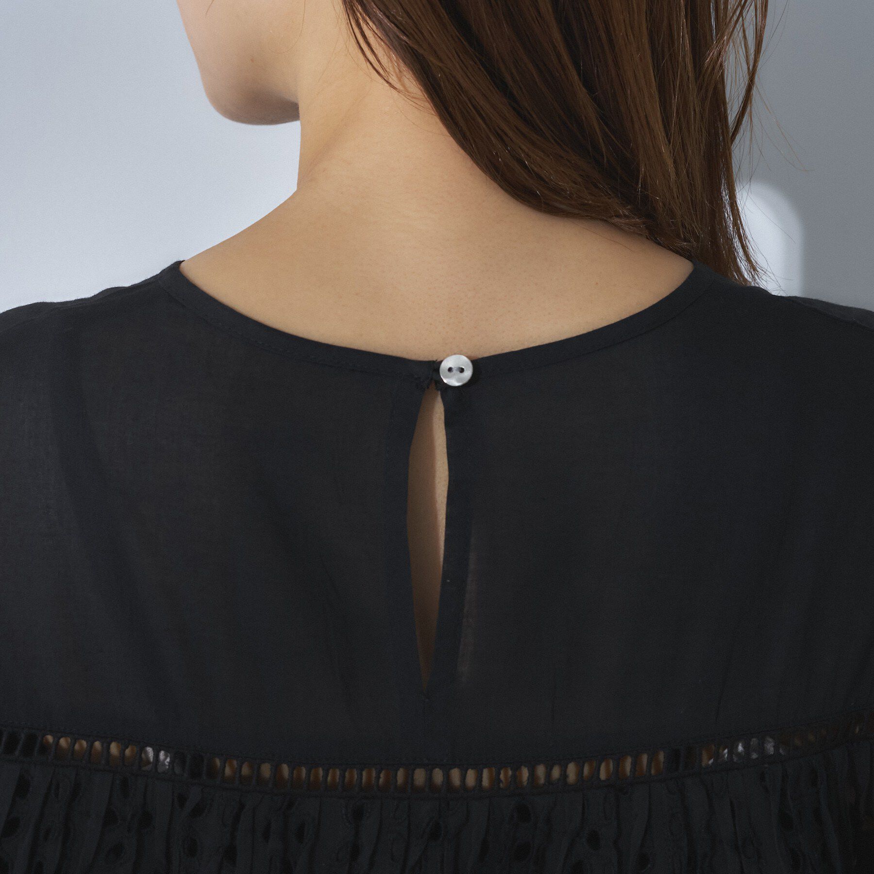 UNTITLED「【Audrey and John Wad】エンブロイダリーチュニックドレス」|シャツ・ブラウス|