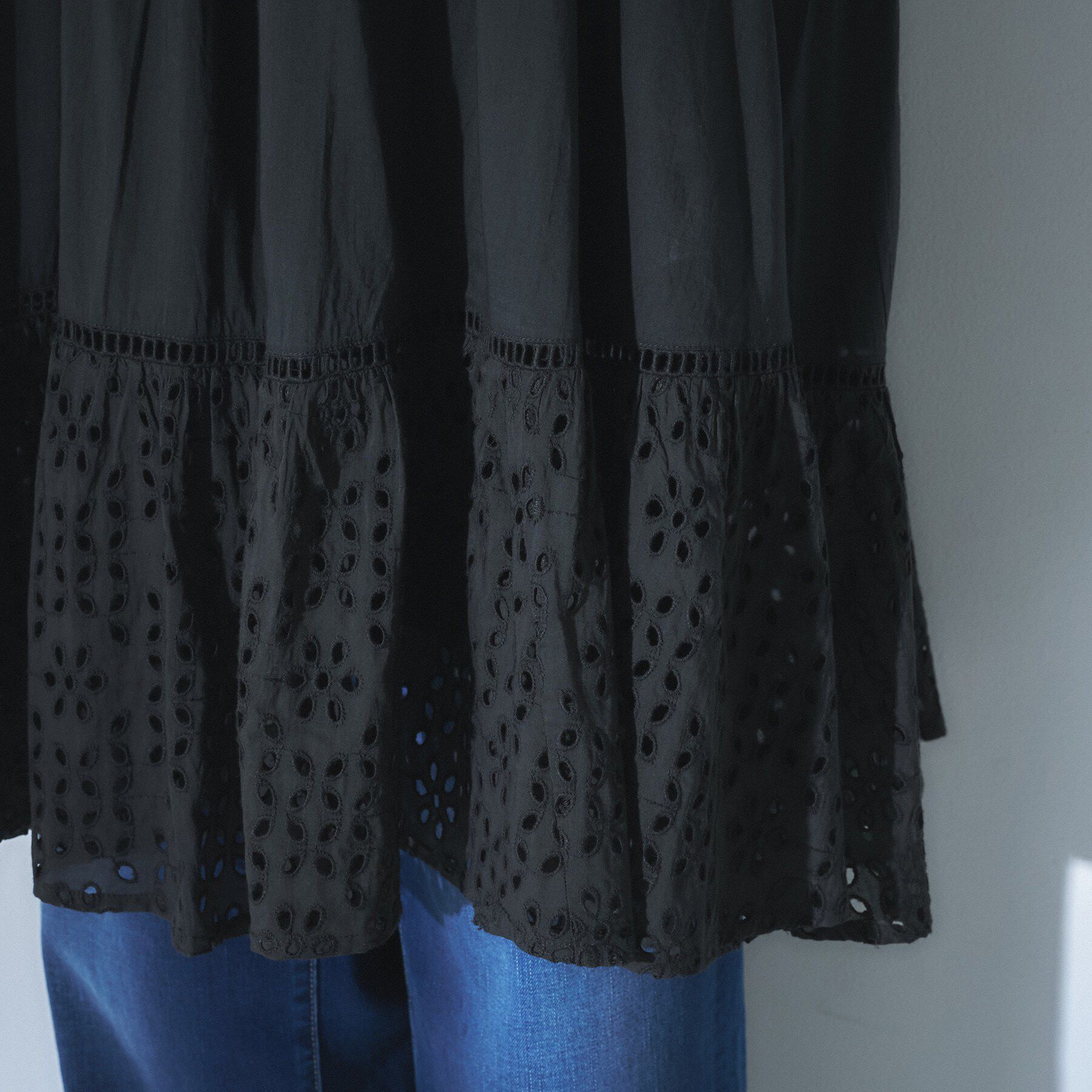 UNTITLED「【Audrey and John Wad】エンブロイダリーチュニックドレス」|シャツ・ブラウス|