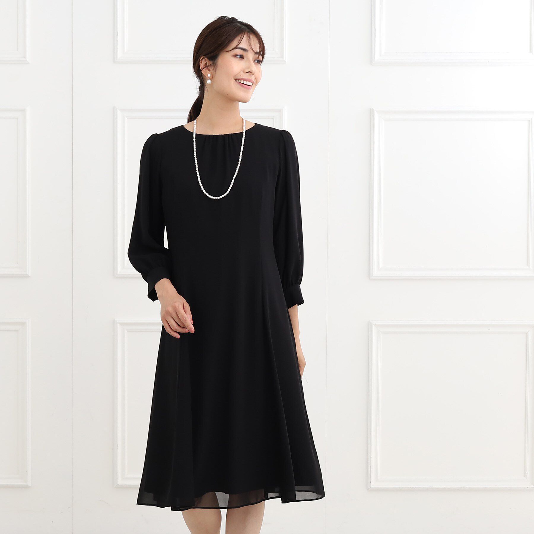 Reflect「【フォーマル/洗える】フィット＆フレアジョーゼットワンピース」|ワンピース|ブラック(019)