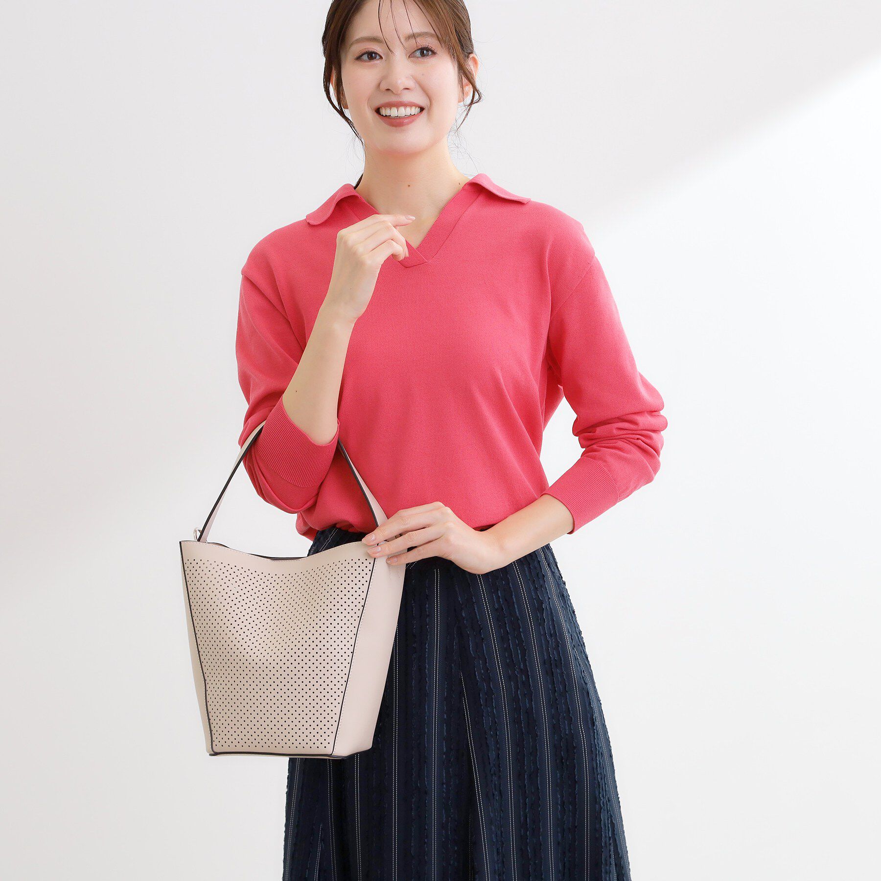 Reflect「【肩掛けショルダー付き】パンチングデザインワンショルダーバッグ」|ショルダー・メッセンジャー|