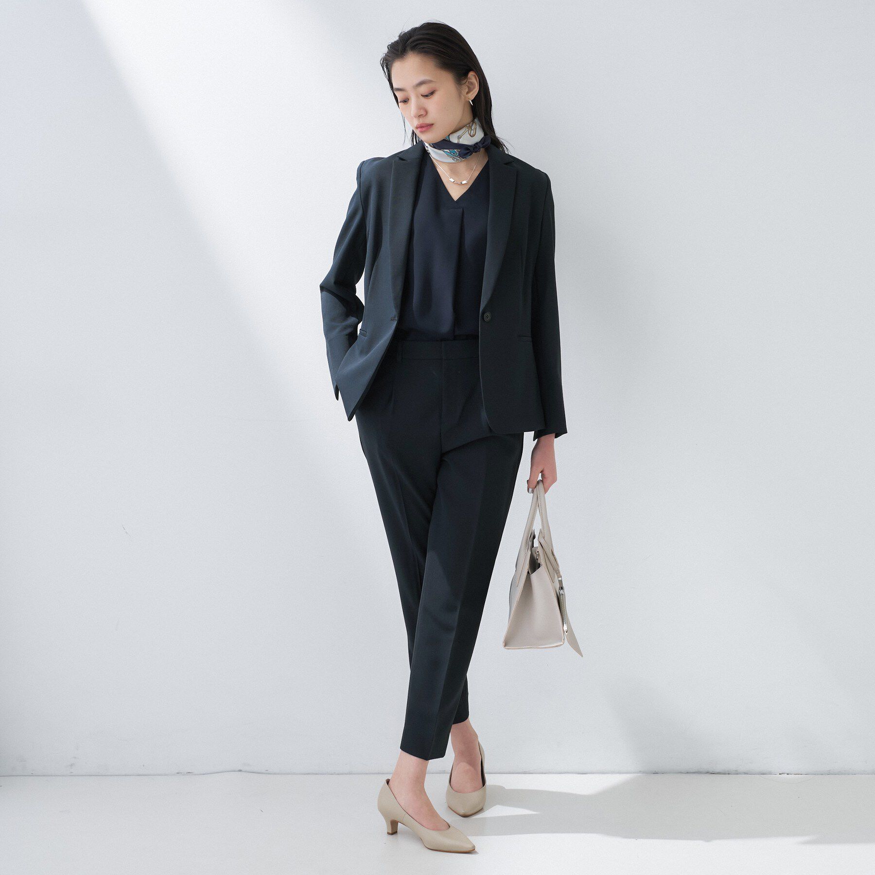 INDIVI「【定番スーツ／UVケア／洗える】ウール調タックテーパードパンツ」|スーツ|