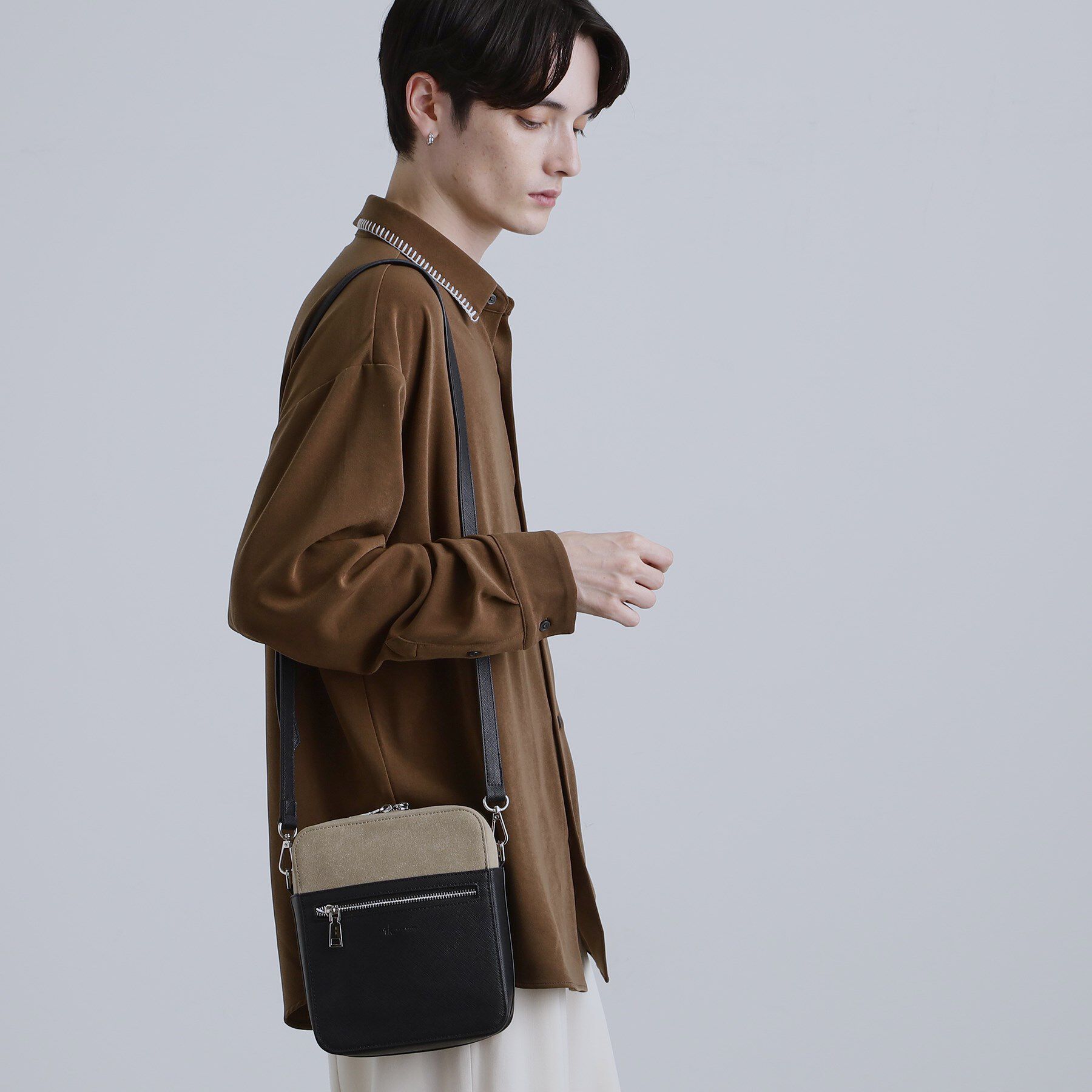 tk.TAKEO KIKUCHI「バイカラースクエアショルダーバッグ」|ショルダー・メッセンジャー|