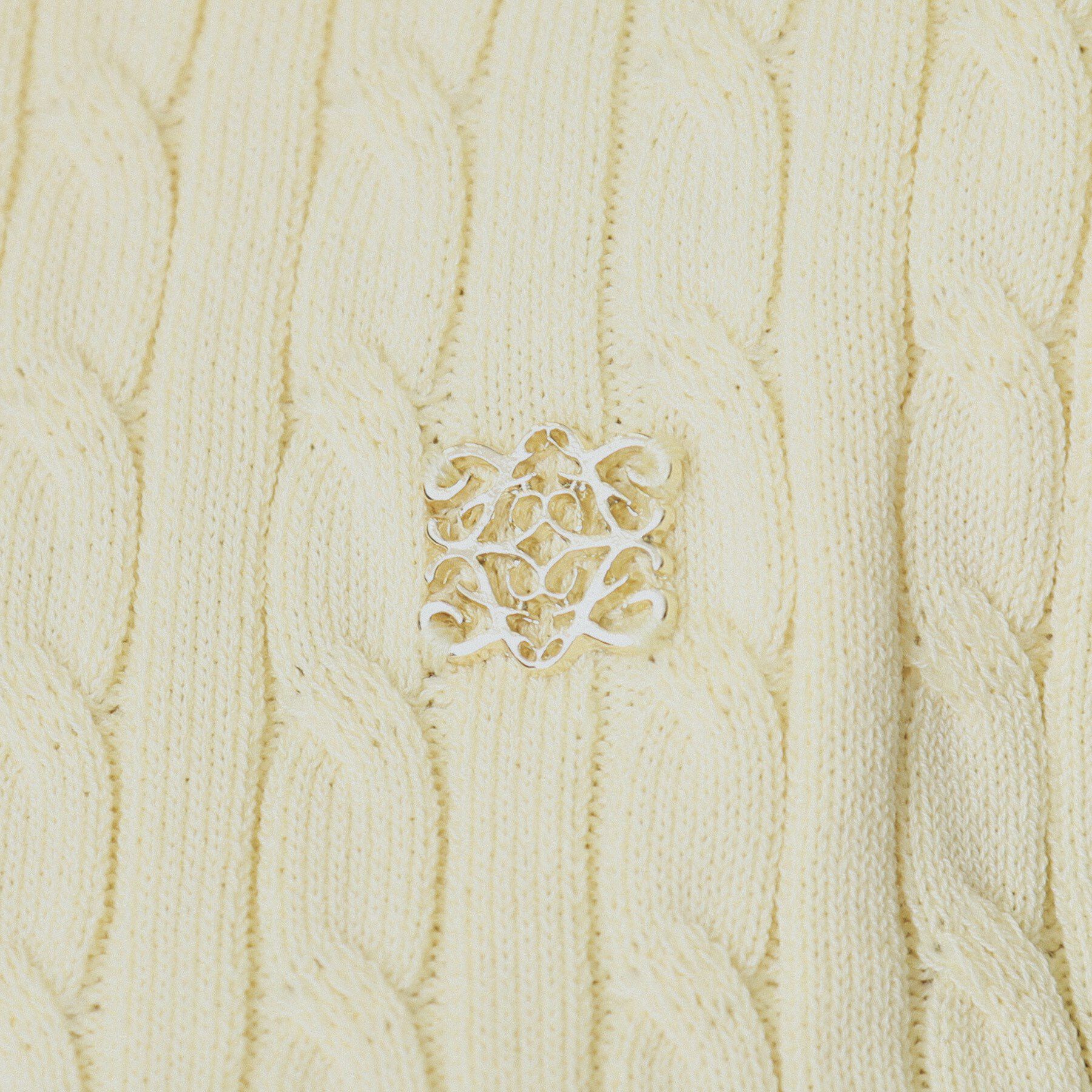 index「ゴールドモチーフ付きケーブルニット【洗濯機洗い可】」|ニット・セーター|