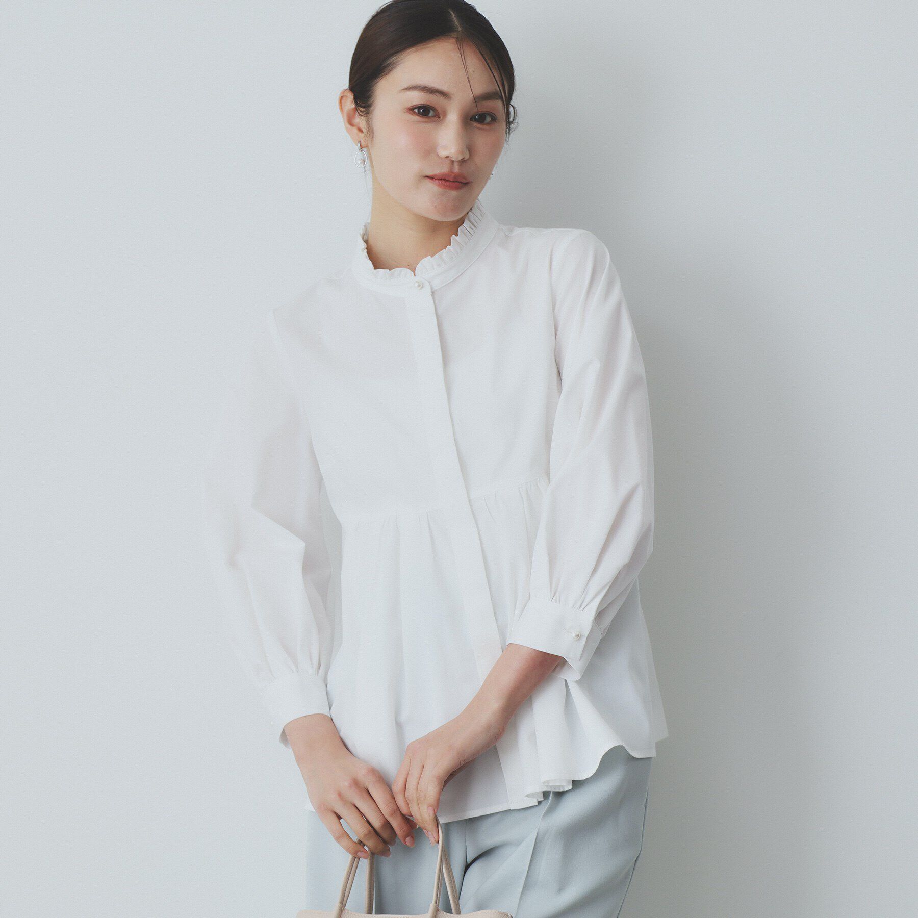 index「《6color》フリルバンドカラーペプラムブラウス【洗濯機洗い可/イージーアイロン/防シワ】」|シャツ・ブラウス|