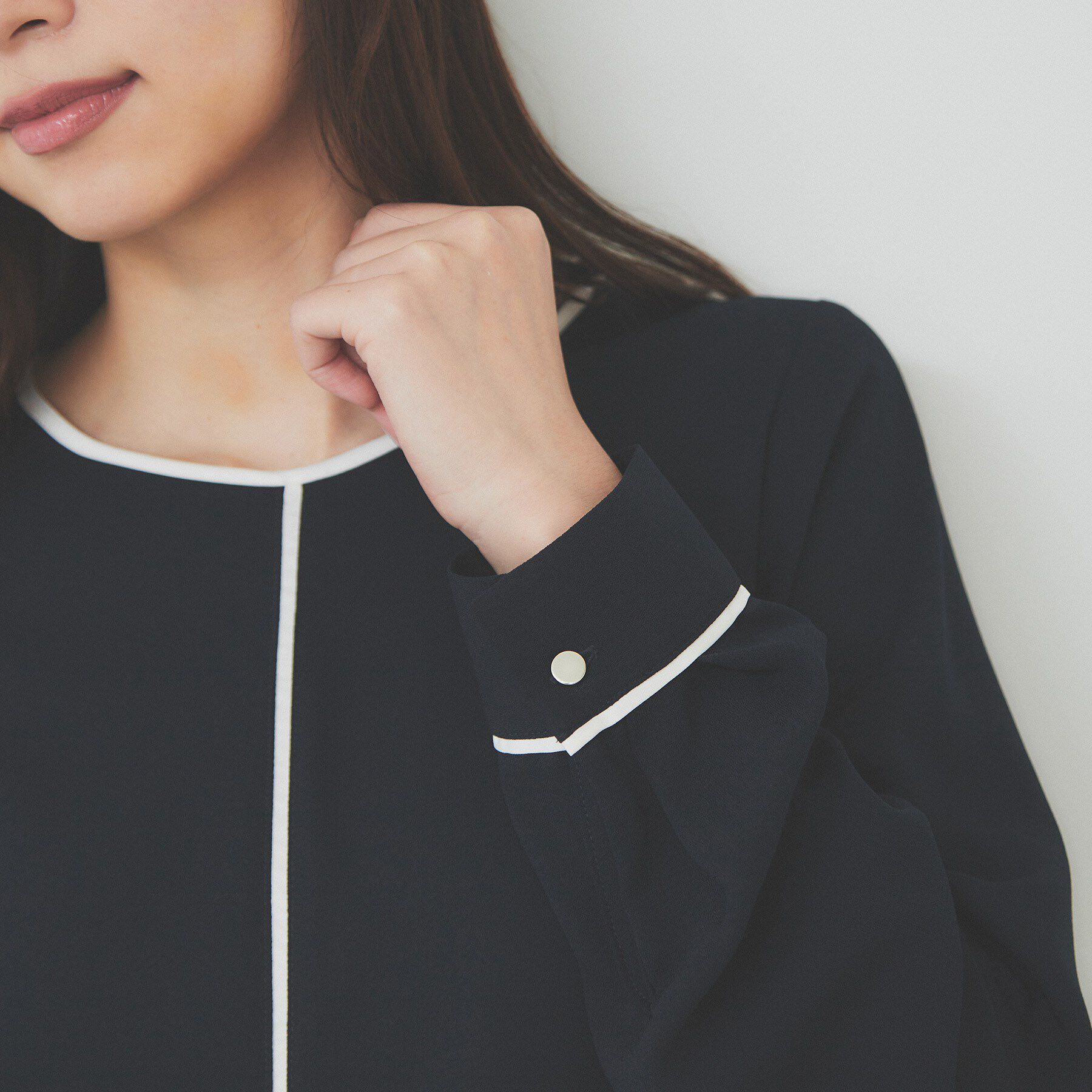 index「バイカラーパイピングブラウス【洗濯機洗い可】」|シャツ・ブラウス|