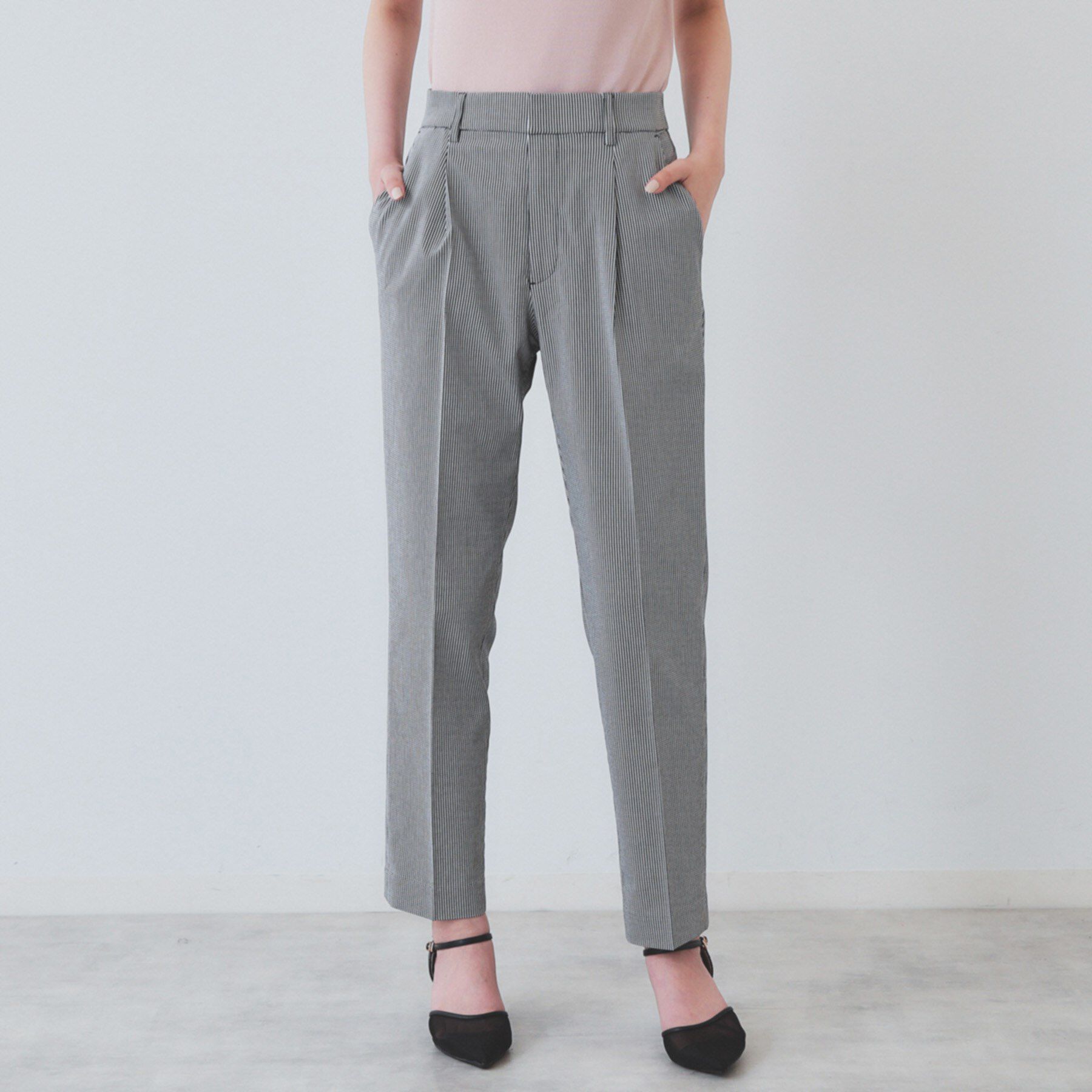 index「《6色展開/XS-LLサイズ》コンパクトストレッチテーパードパンツ【洗濯機洗い可/吸水速乾/透け防止」|その他|ブラック(219)