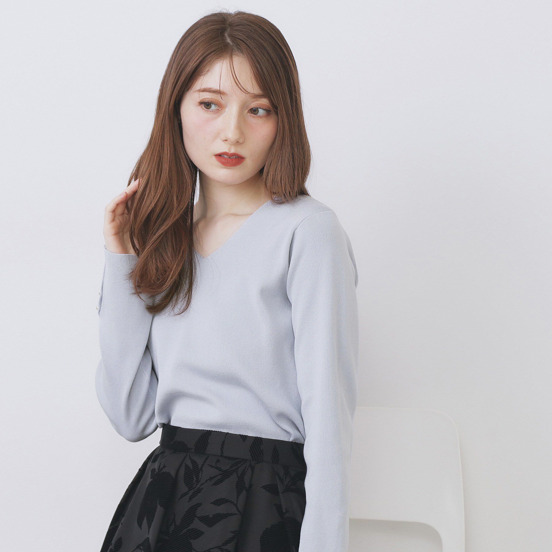 index「ゴールドボタンVネックニット【洗濯機OK】《6col》」|ニット・セーター|