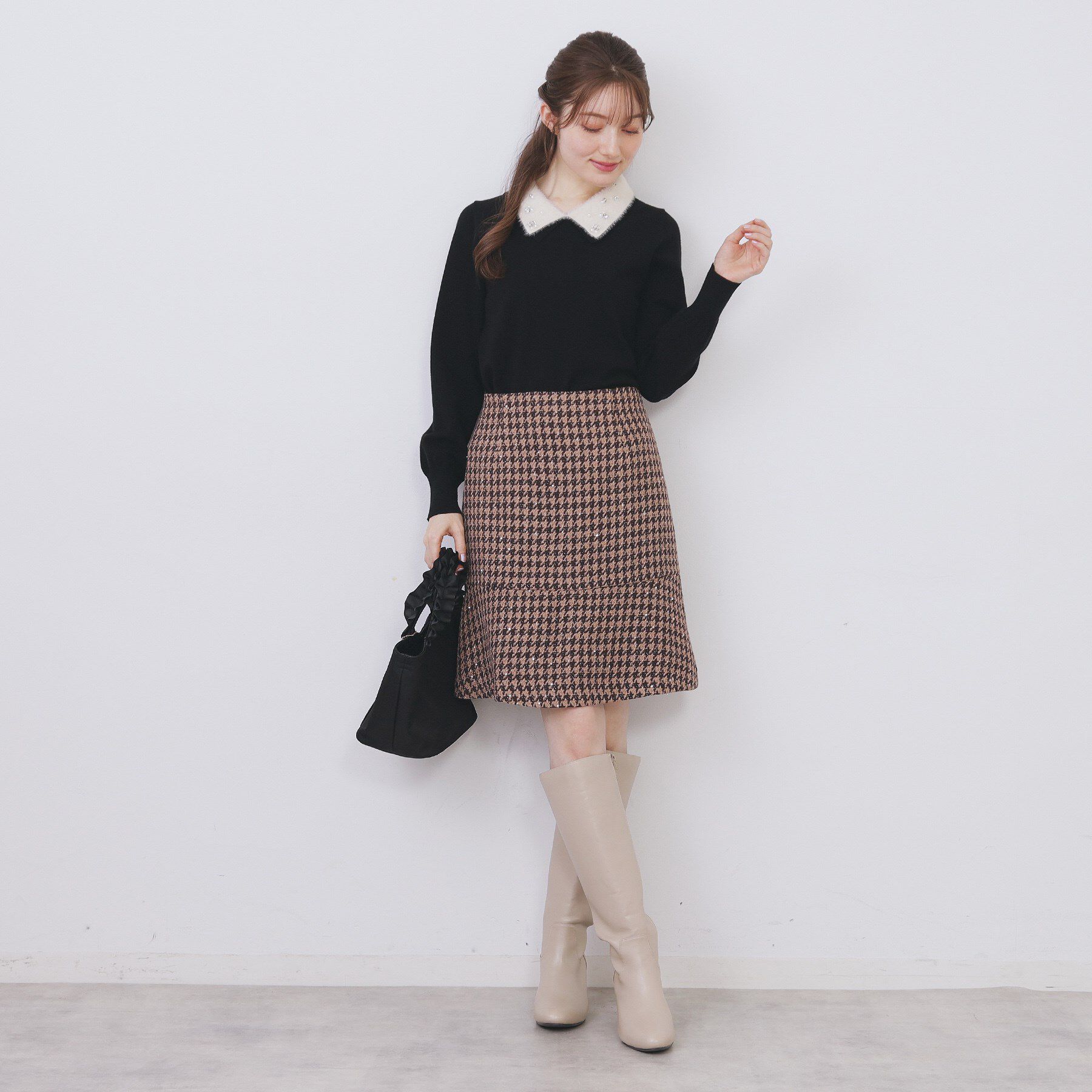 index「ダブルビジューフェザー衿付きニット【洗濯機OK】」|ニット・セーター|