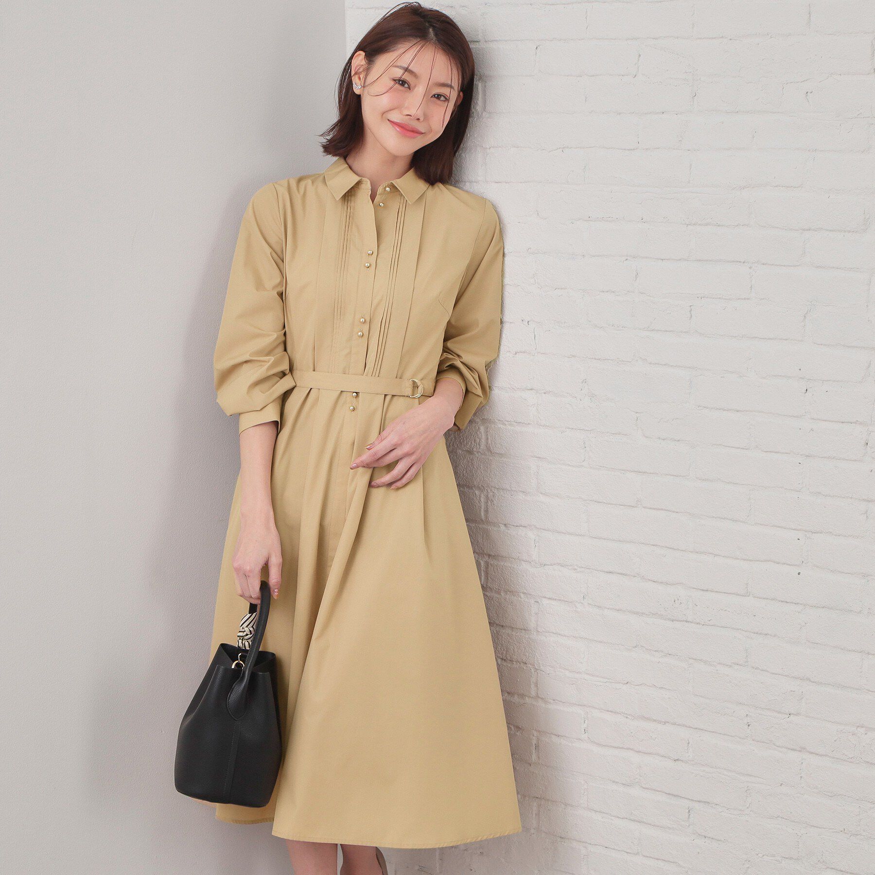 index「ベルト付きタックシャツワンピース【洗濯機OK/イージーアイロン】」|ワンピース|ベージュ(052)
