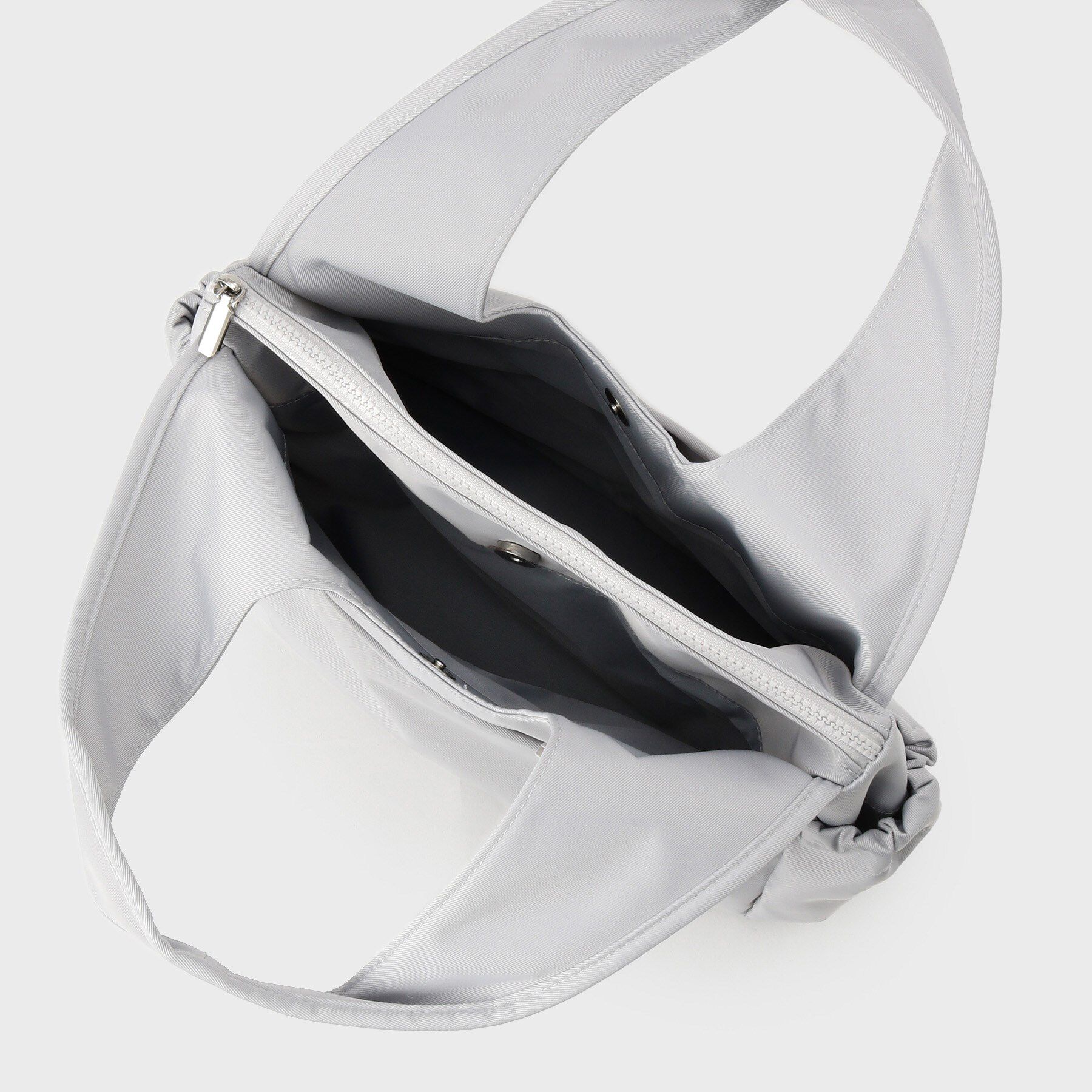 OPAQUE.CLIP「【軽量/多ポケット】ナイロンミドルトートバッグ」|トートバッグ|