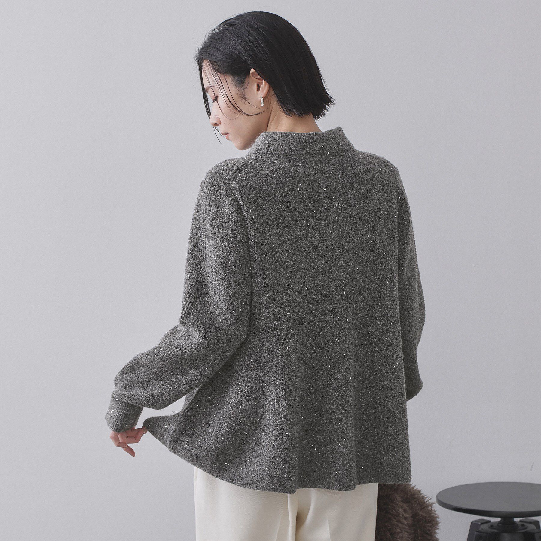 OPAQUE.CLIP「スパンコールラメ衿2WAYペプラムニット【洗濯機OK】」|ニット・セーター|