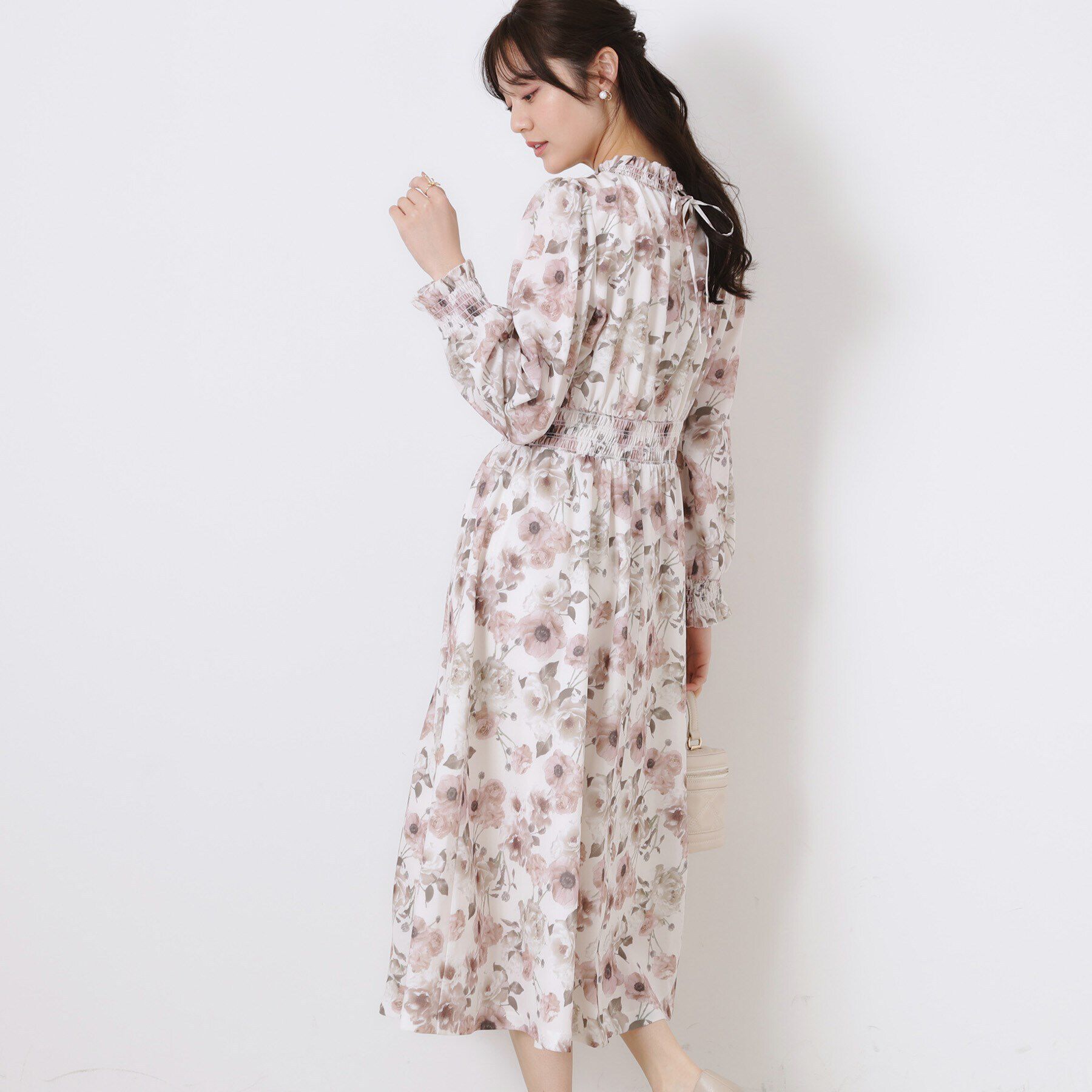 Couture broach「【大人フェミニン・一枚で着映える】Springフラワーシャーリングワンピ」|ワンピース|