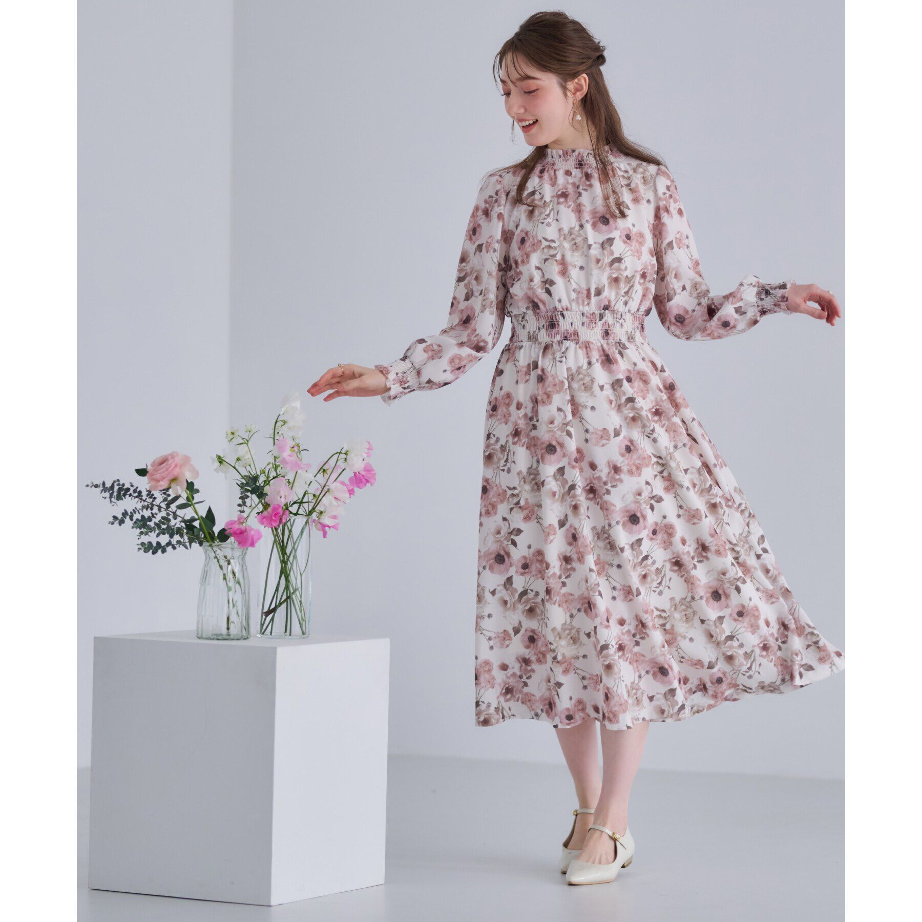 Couture broach「【大人フェミニン・一枚で着映える】Springフラワーシャーリングワンピ」|ワンピース|ピンクベージュ(15