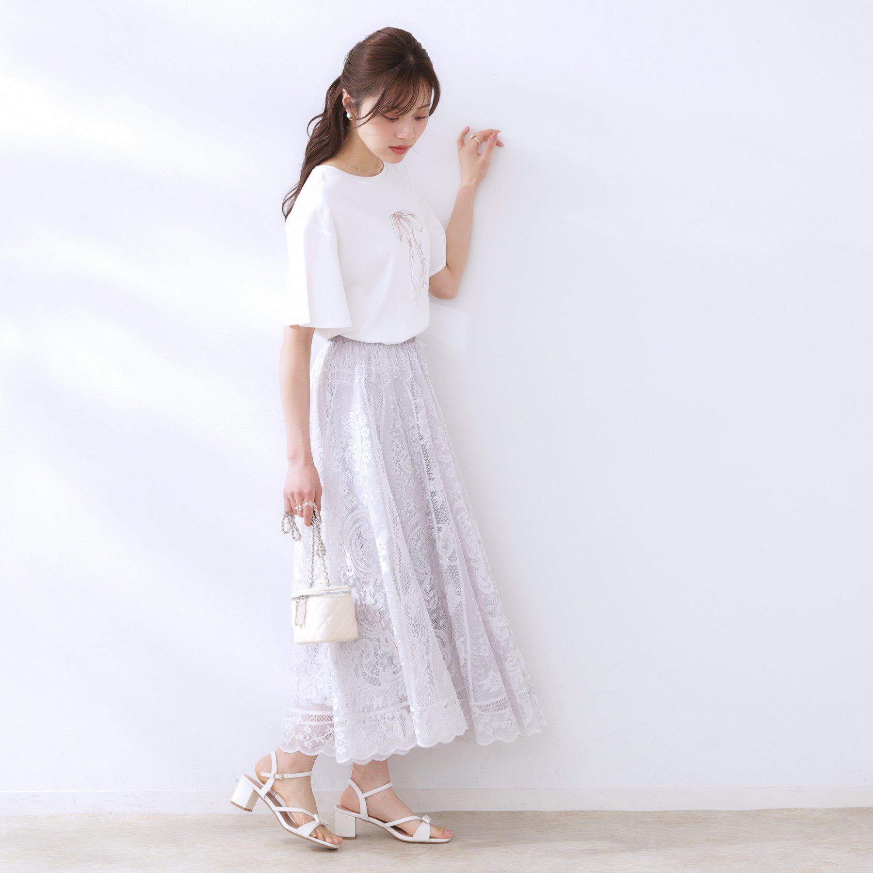 Couture broach「【マシンウォッシャブル・接触冷感・UV機能】60リボンロゴプリント フレアーT」|Tシャツ・カットソー|