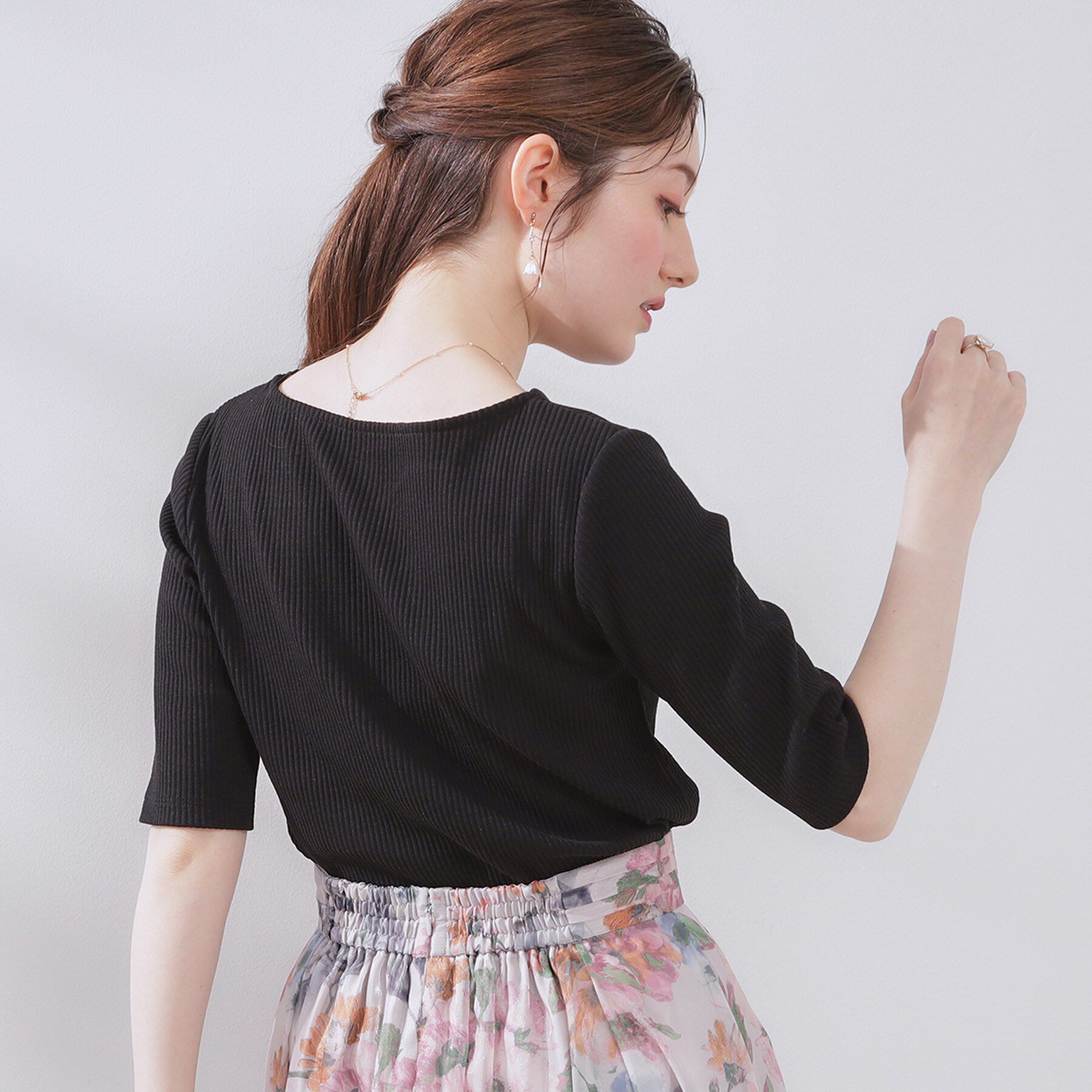 Couture broach「【マシンウォッシャブル・アンチピリング・二の腕カバー】ハートネックテレコ5分袖プルオーバー」|Tシャツ・カットソー|