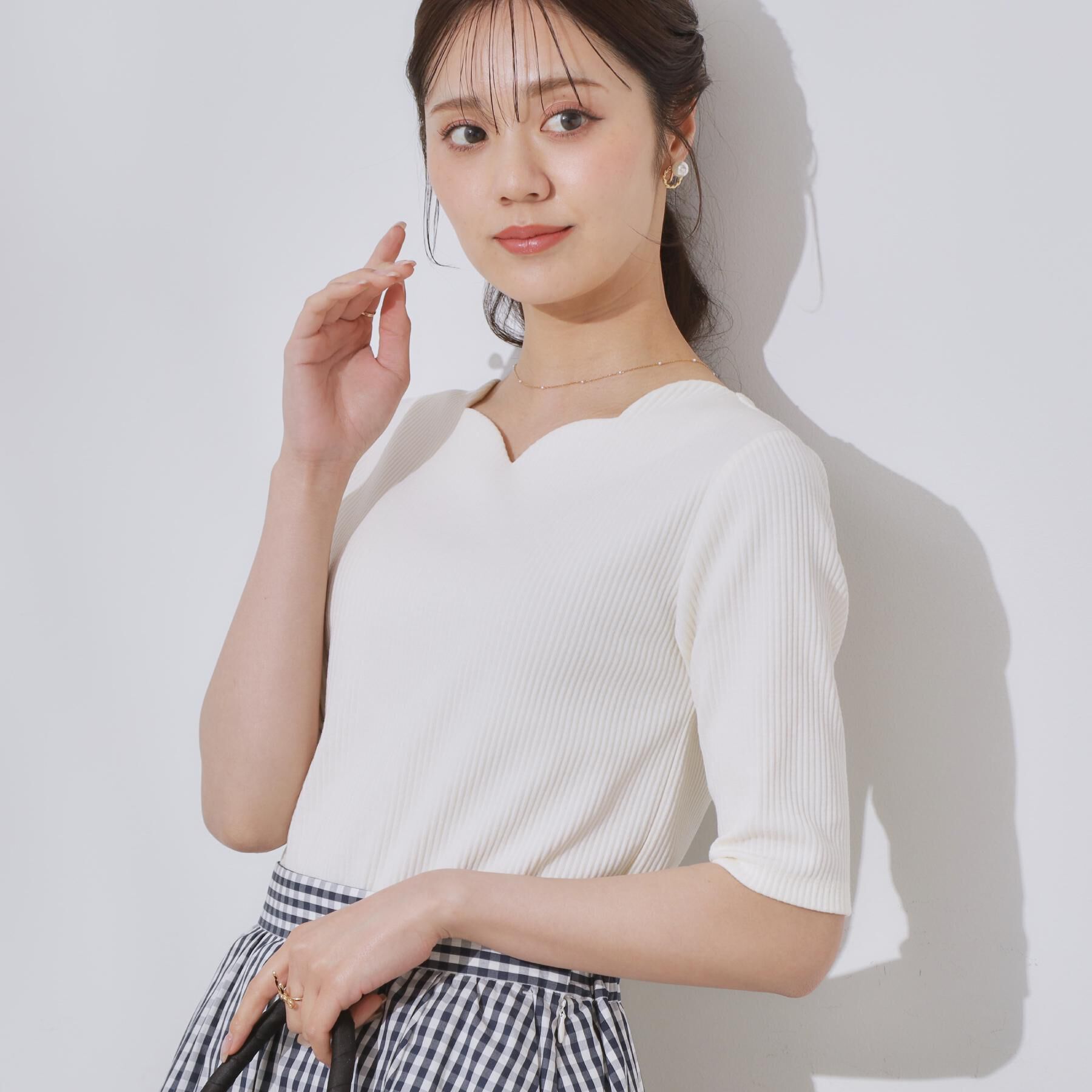 Couture broach「【マシンウォッシャブル・アンチピリング・二の腕カバー】ハートネックテレコ5分袖プルオーバー」|Tシャツ・カットソー|