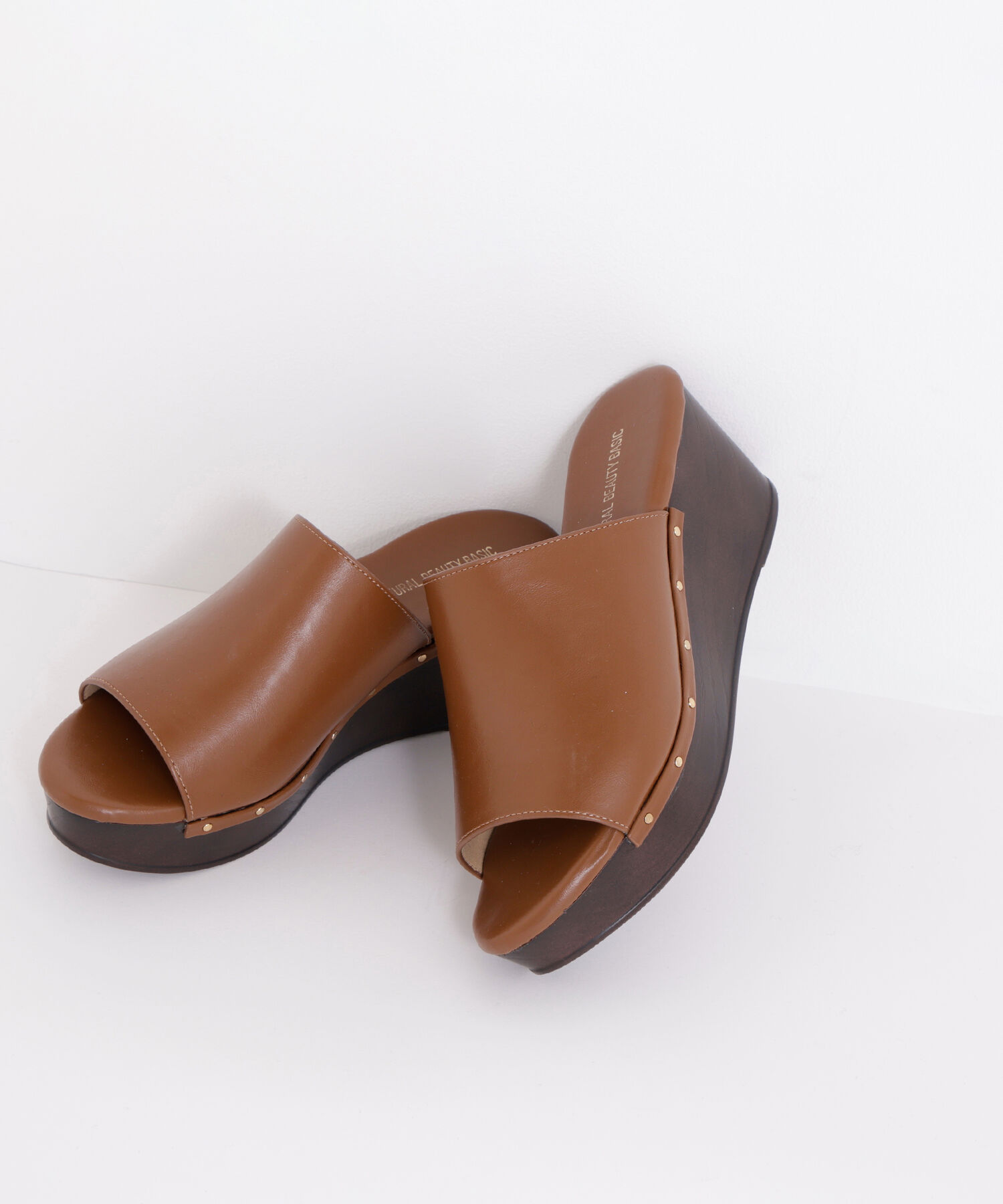  「スタッズカバードウェッジミュールサンダル」|その他|キャメル1