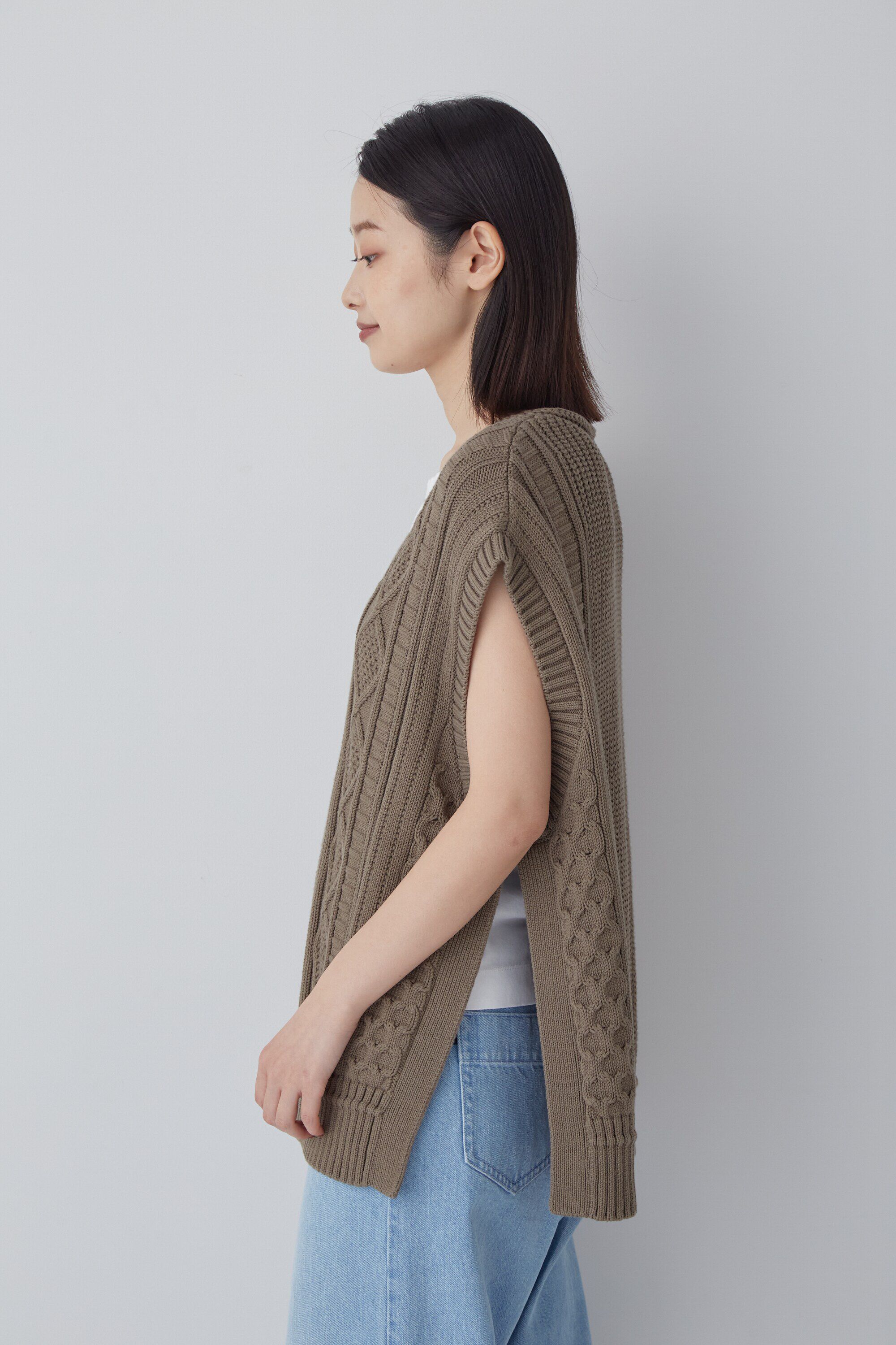  「◆ケーブル編みニットベスト」|ニット・セーター|