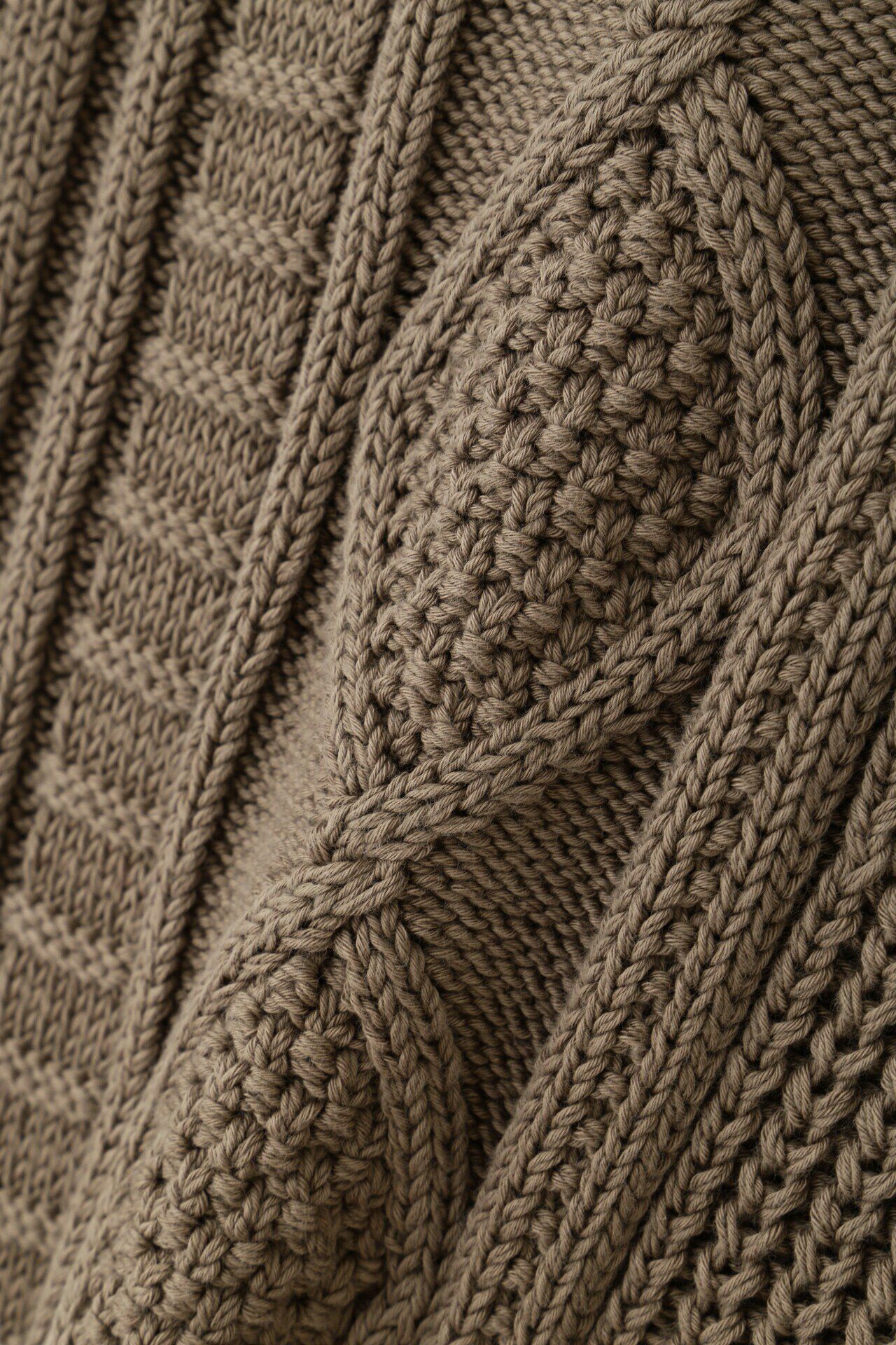  「◆ケーブル編みニットベスト」|ニット・セーター|