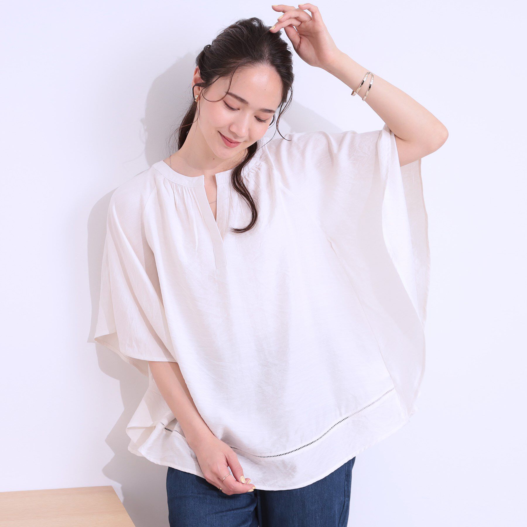 SHOO･LA･RUE「【洗える/ひんやり】涼しく体型カバー お袖フレア ドレープブラウス」|シャツ・ブラウス|