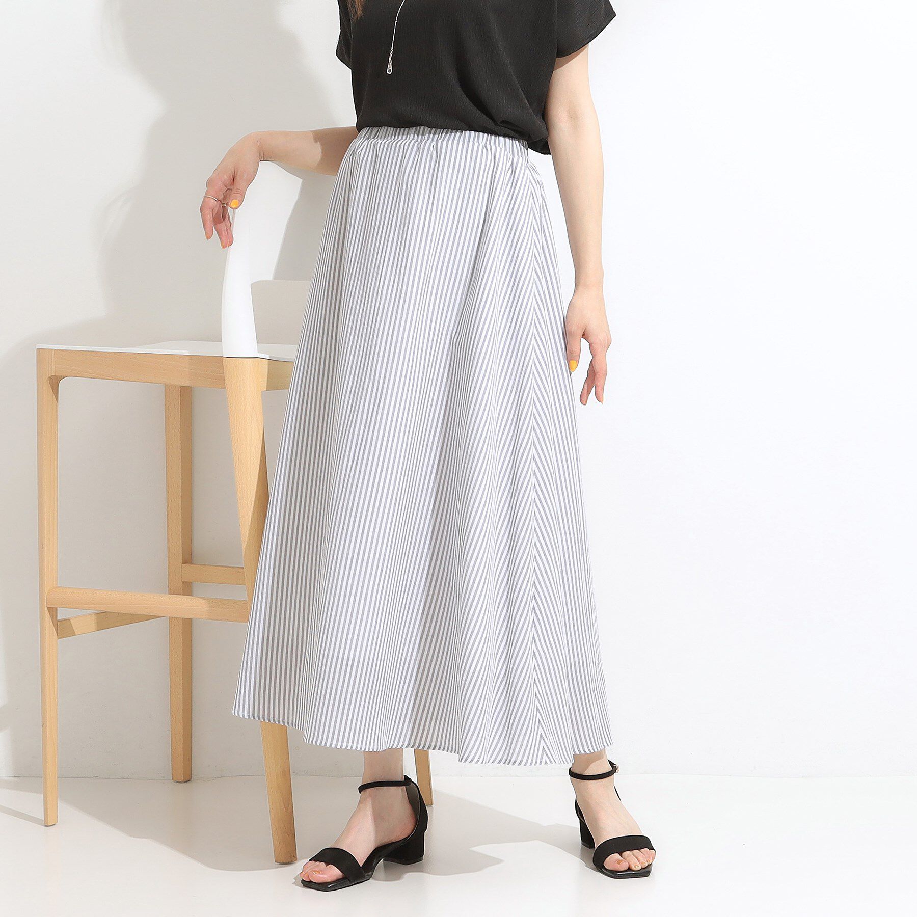 SHOO･LA･RUE「ふんわり軽やか ストライプギャザースカート」|スカート|チャコールグレー(3