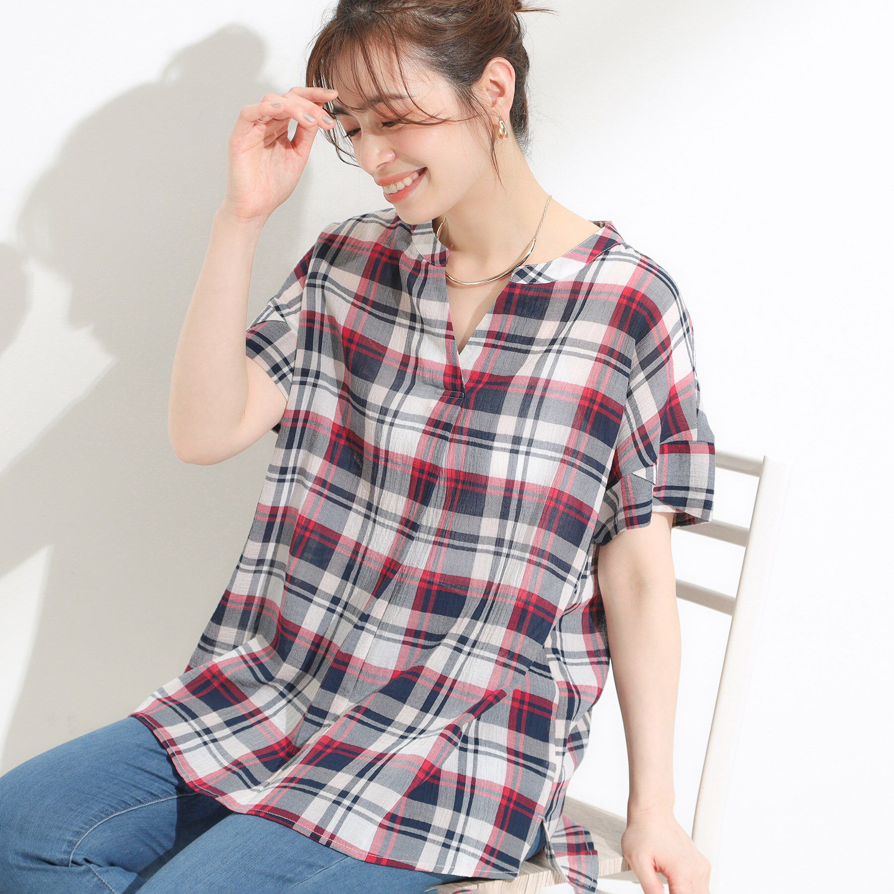 SHOO･LA･RUE「【S-LL】きれいに体型カバー さらシャリコットン スキッパーシャツ」|シャツ・ブラウス|レッド(263)