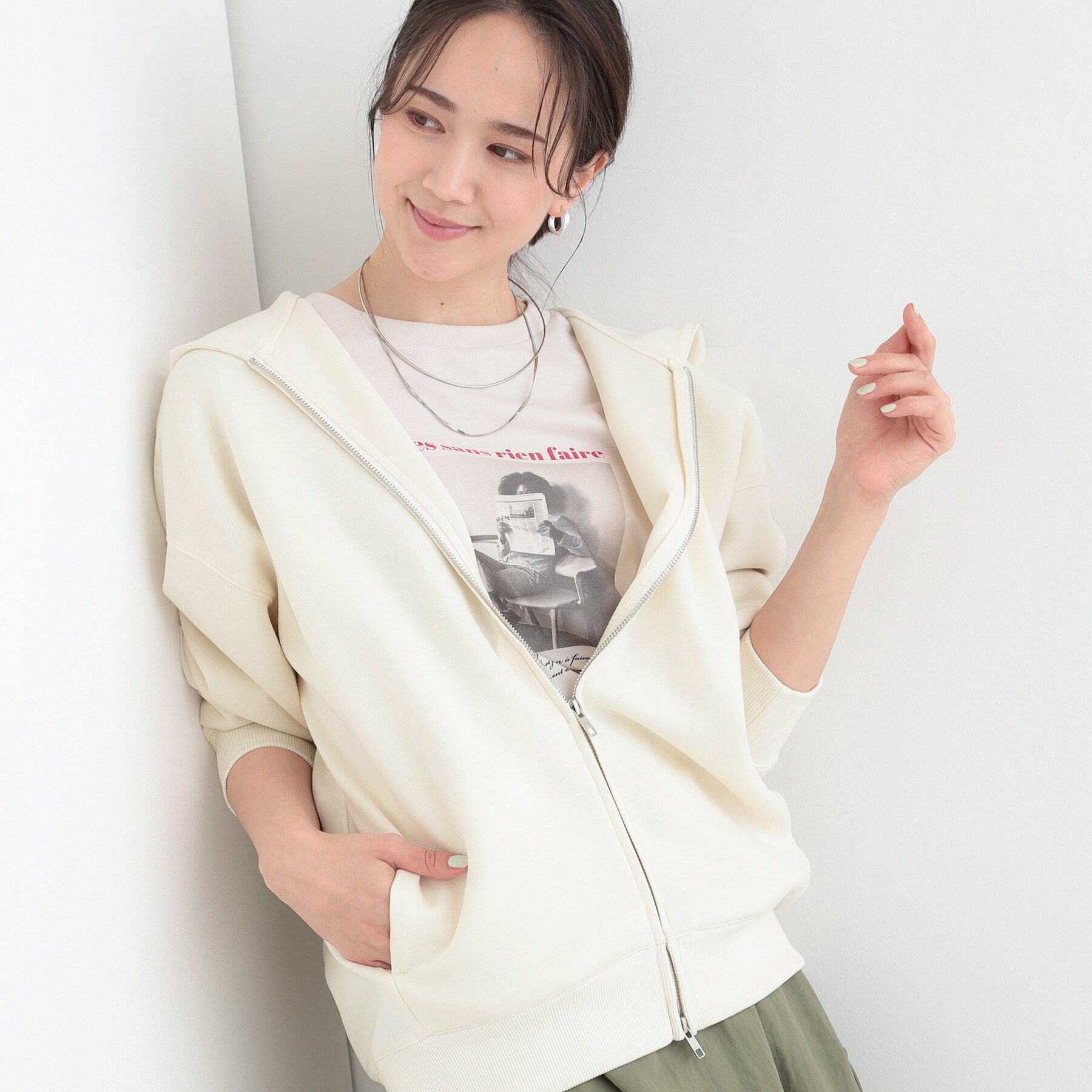 SHOO･LA･RUE「【セットアップ可/S-LL/なめらかタッチ】大人カジュアルスタイルに ZIPパーカ」|パーカー|アイボリー(004)