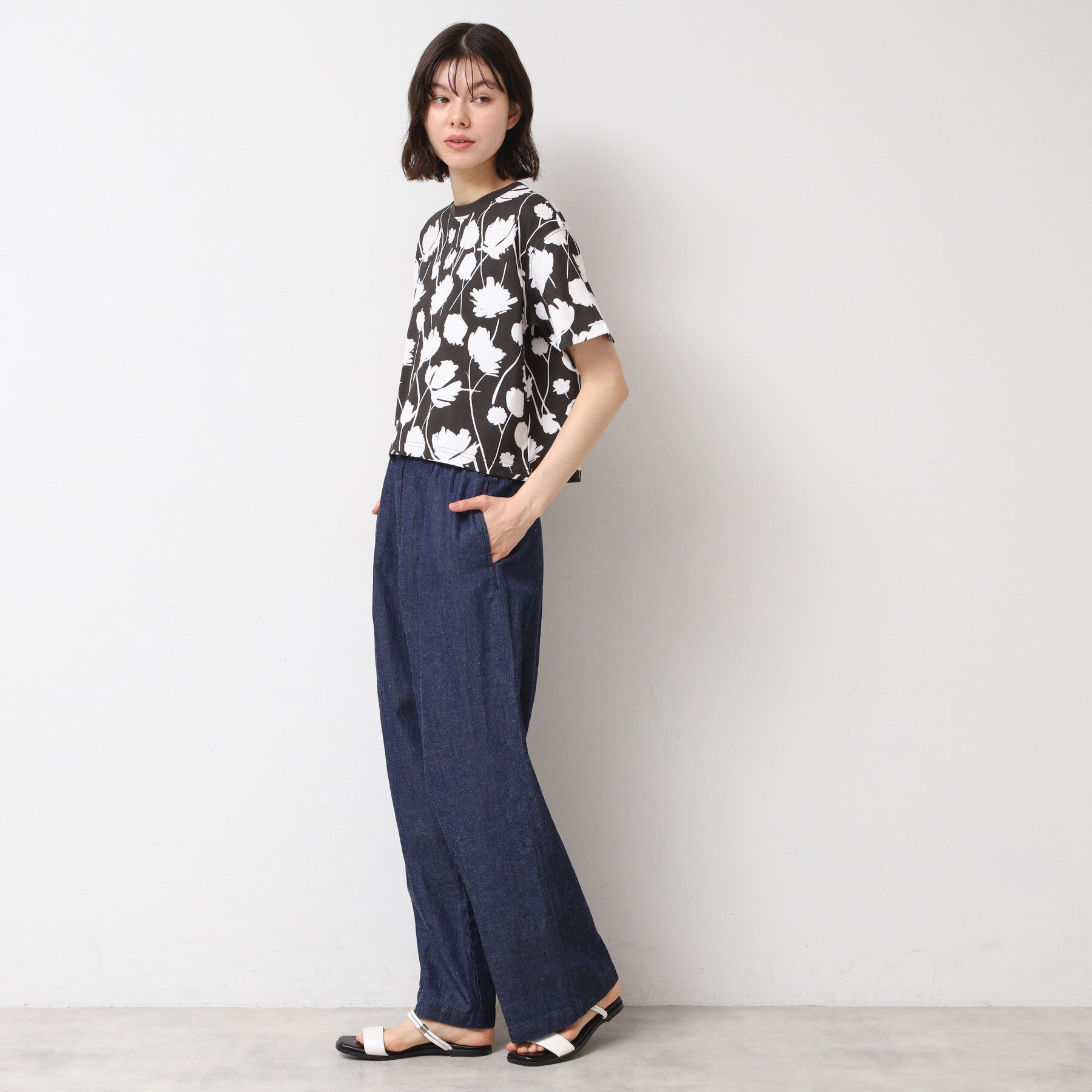 Dessin「【リンクコーデ・洗える】フラワープリントTシャツ」|Tシャツ・カットソー|