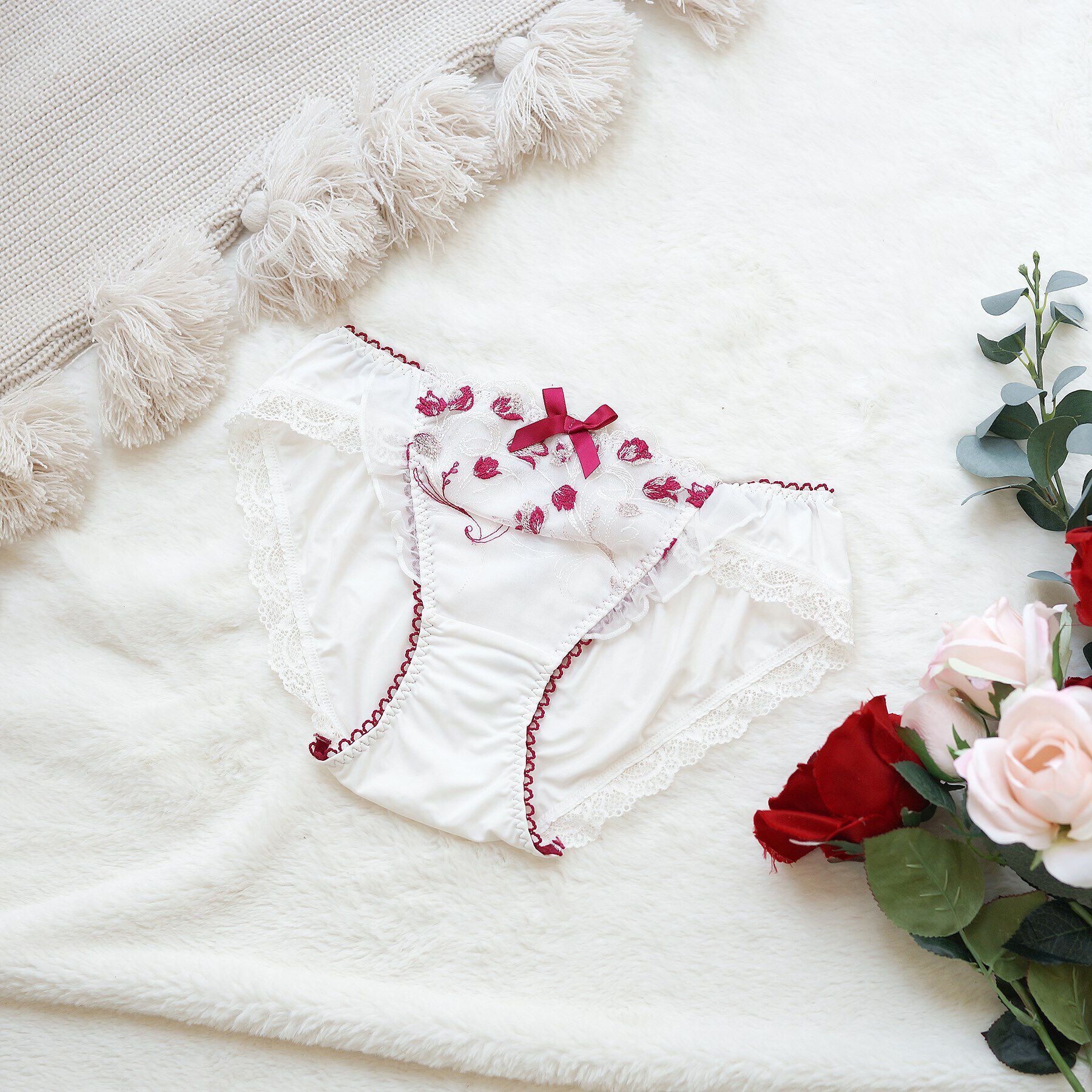 Risa Magli「アンジェル ノーマルショーツ」|インナー|レッド(061)