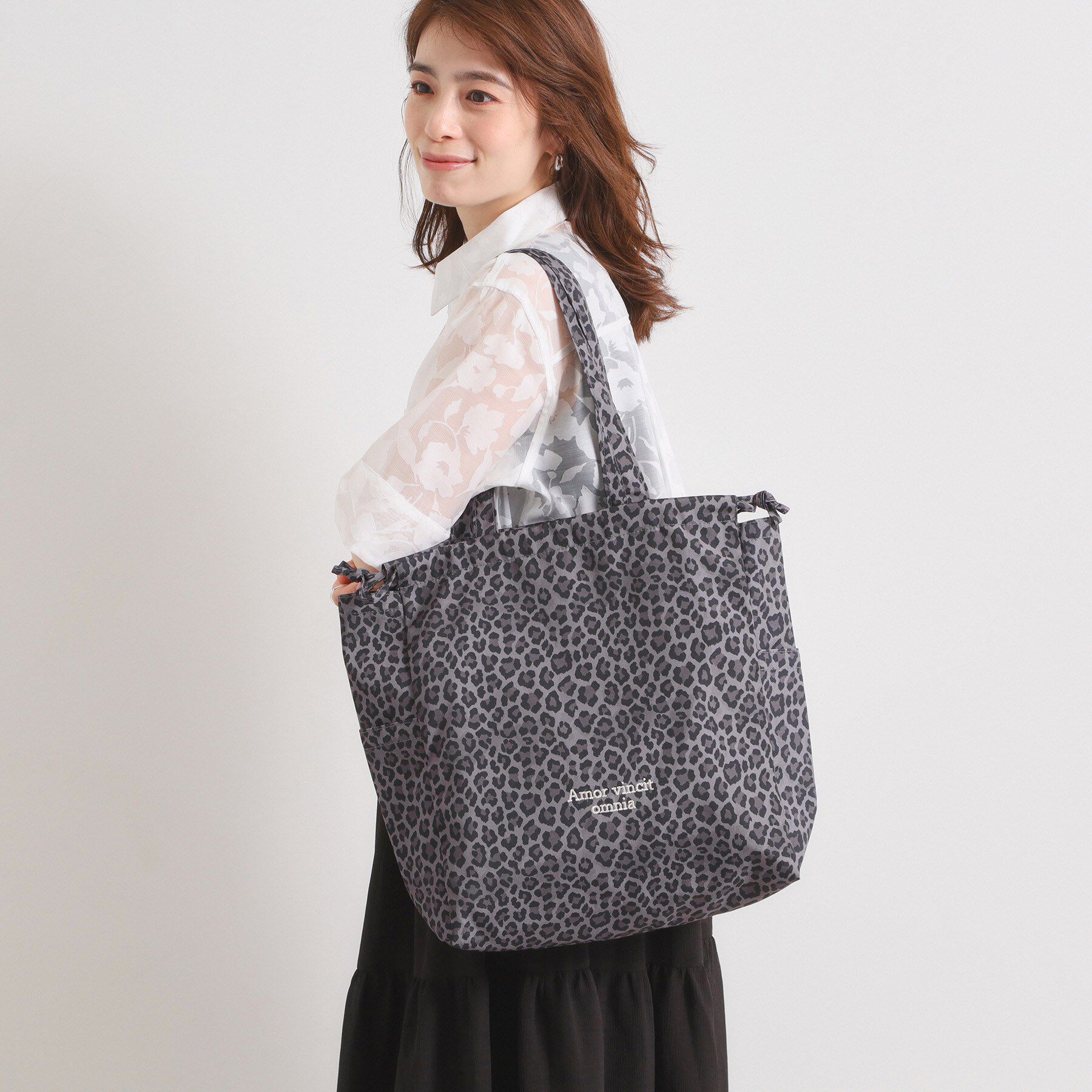 ITS&rsquo;DEMO「【A4対応】アニマルプリントトート」|トートバッグ|