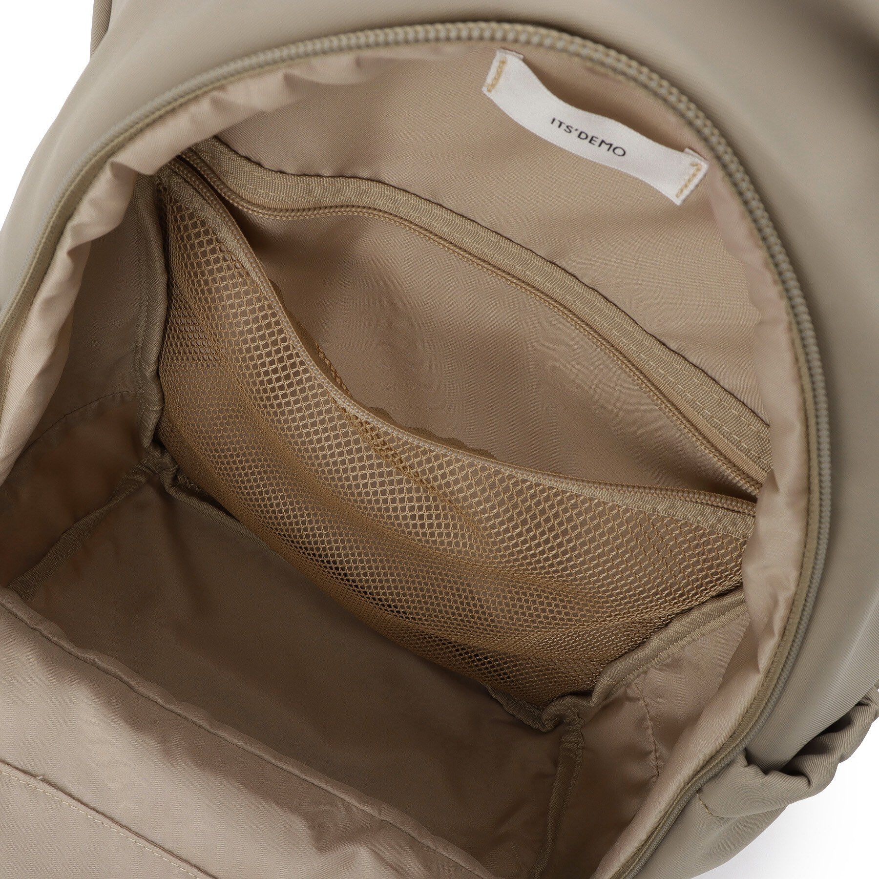 ITS&rsquo;DEMO「＜人間工学＞リュック」|リュック|