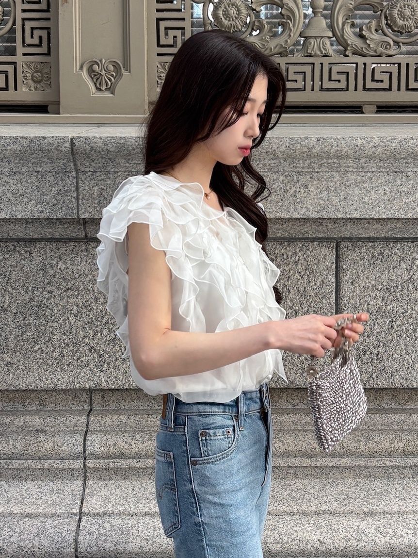 SNIDEL「【WEB限定カラーあり】ノースリフリルブラウス」|シャツ・ブラウス|