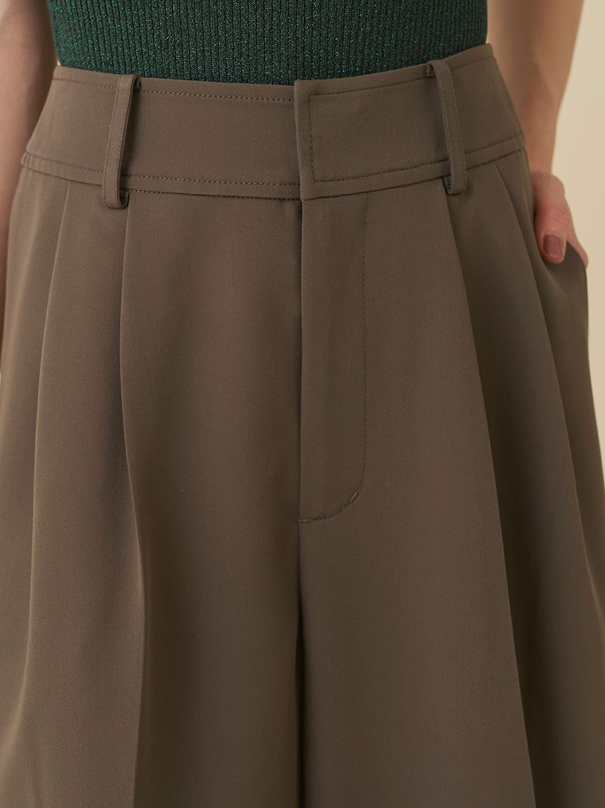 SNIDEL「シンプルタックパンツ」|チノ|