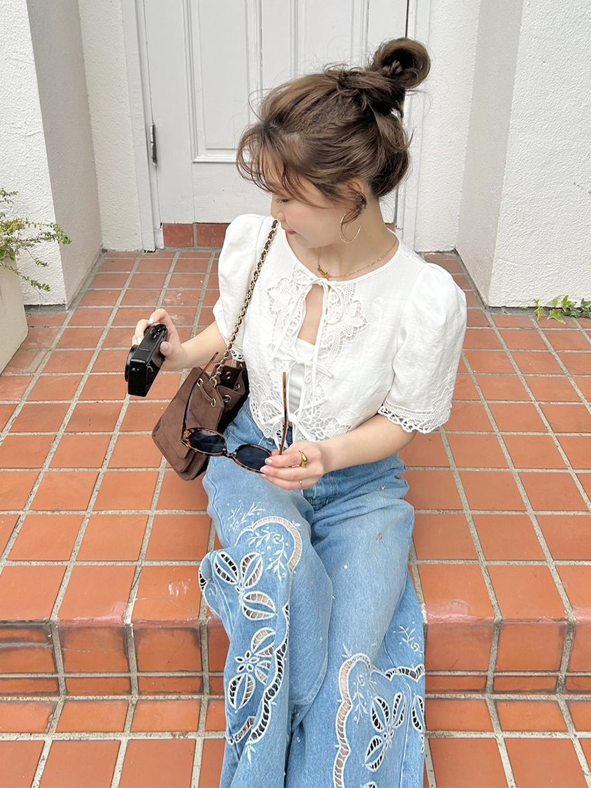 LILY BROWN「カットワークパネルレースジャケット」|ノーカラージャケット|